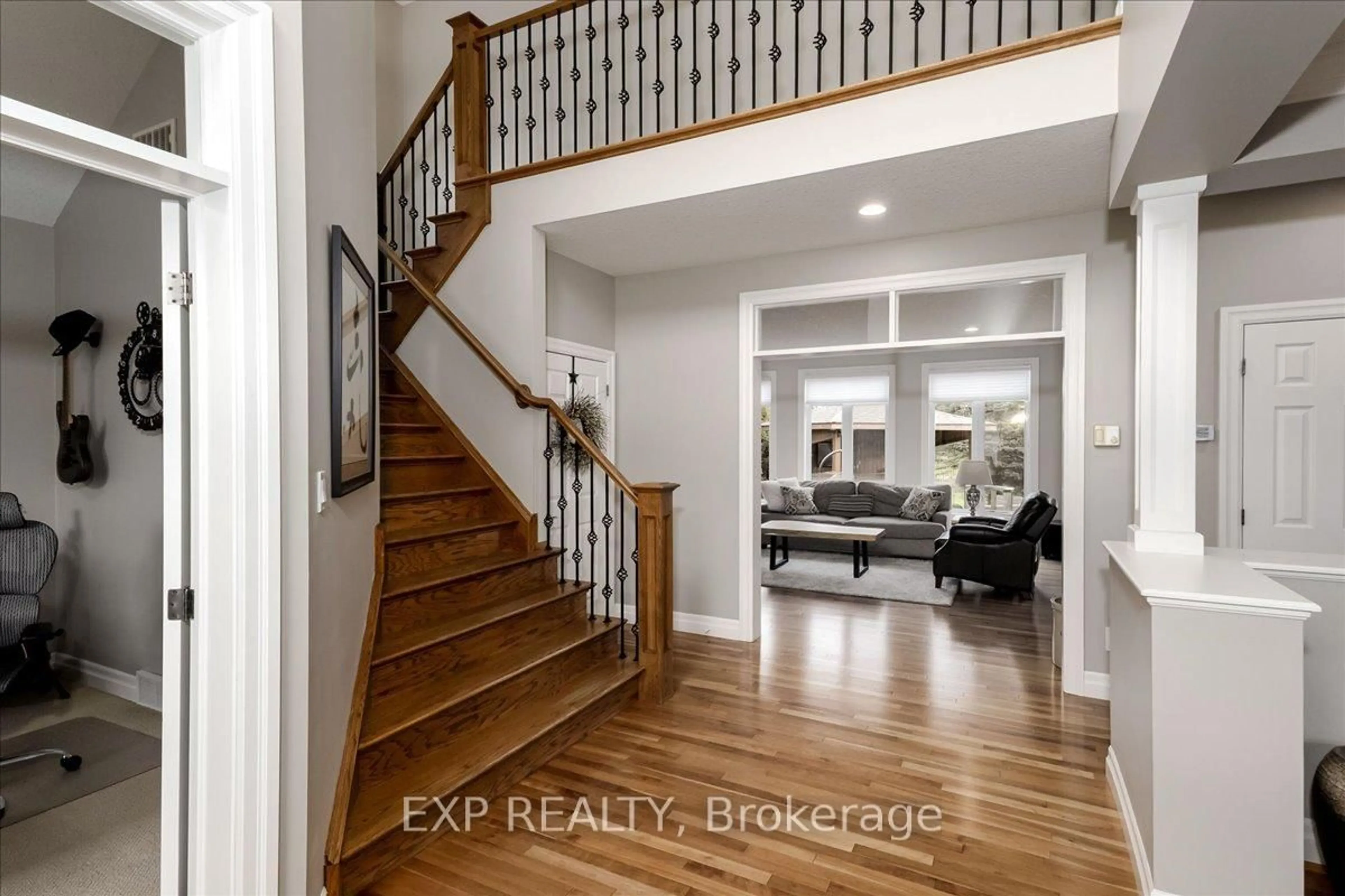 Indoor entryway for 80 Foxhollow Dr, Thames Centre Ontario N0L 1G3