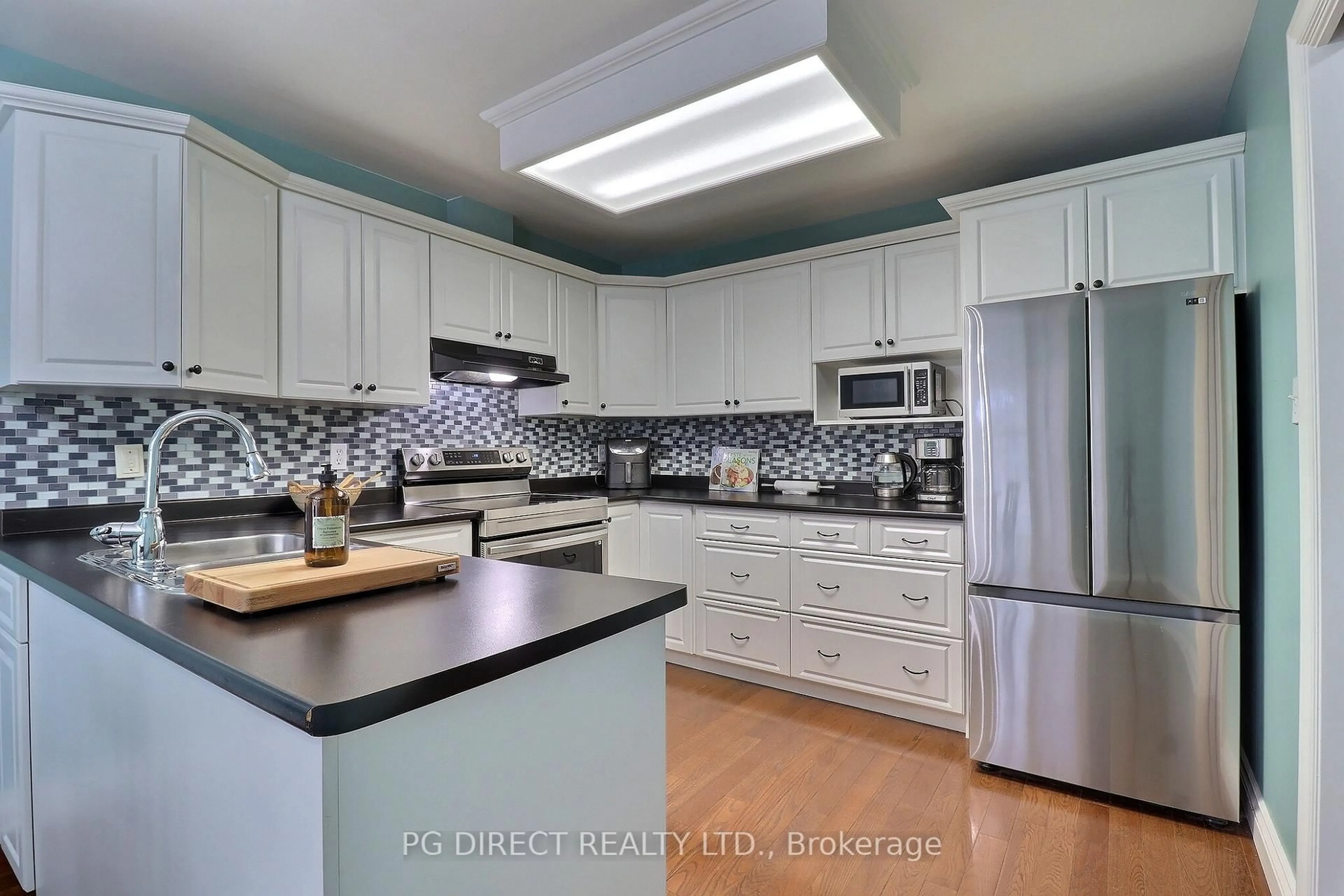 Open concept kitchen, ceramic/tile floor for 1151 Riverside Dr #5, London North Ontario N6H 2T7
