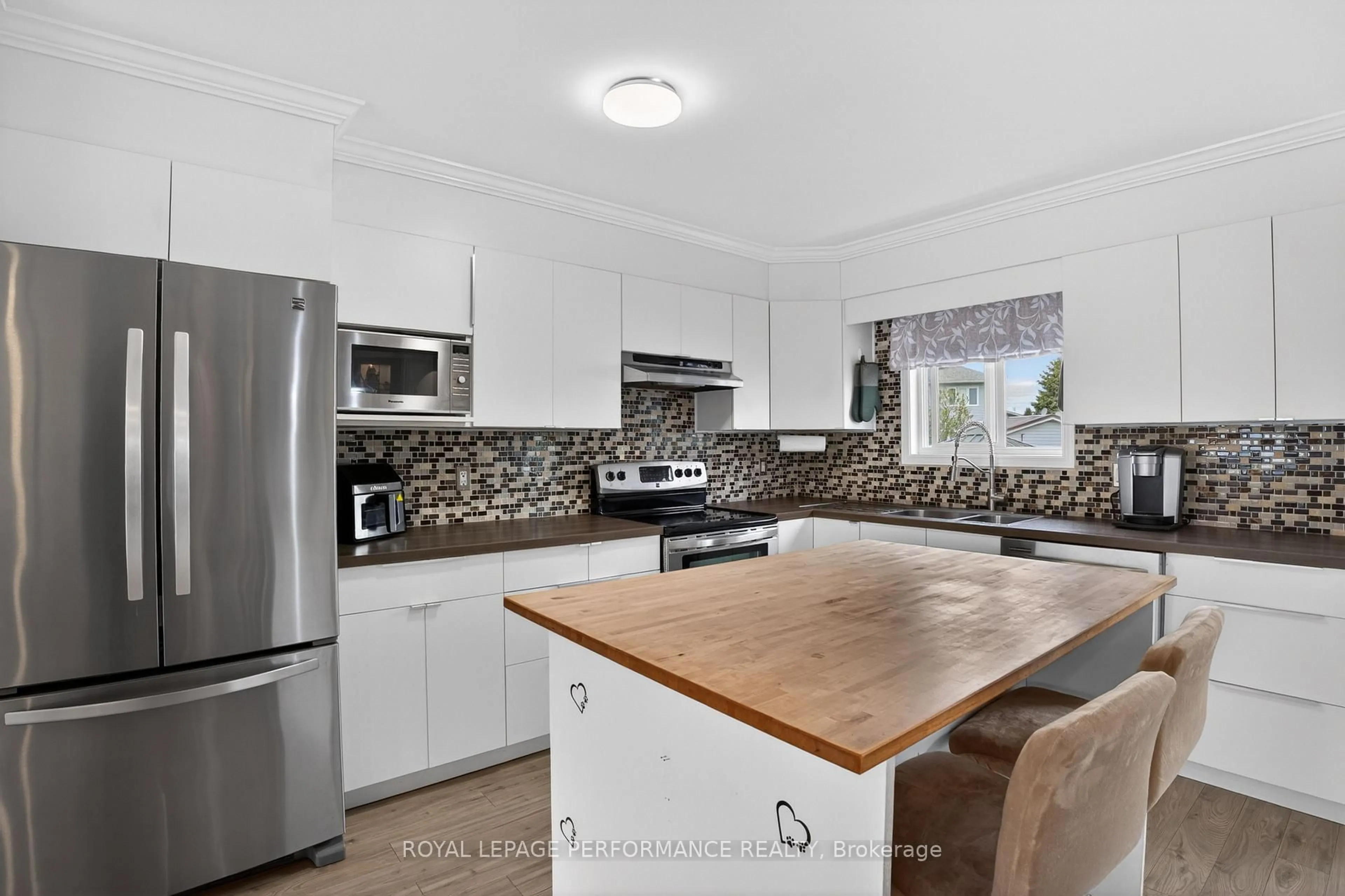 Open concept kitchen, ceramic/tile floor for 68 Lafleche Blvd, Casselman Ontario K0A 1M0