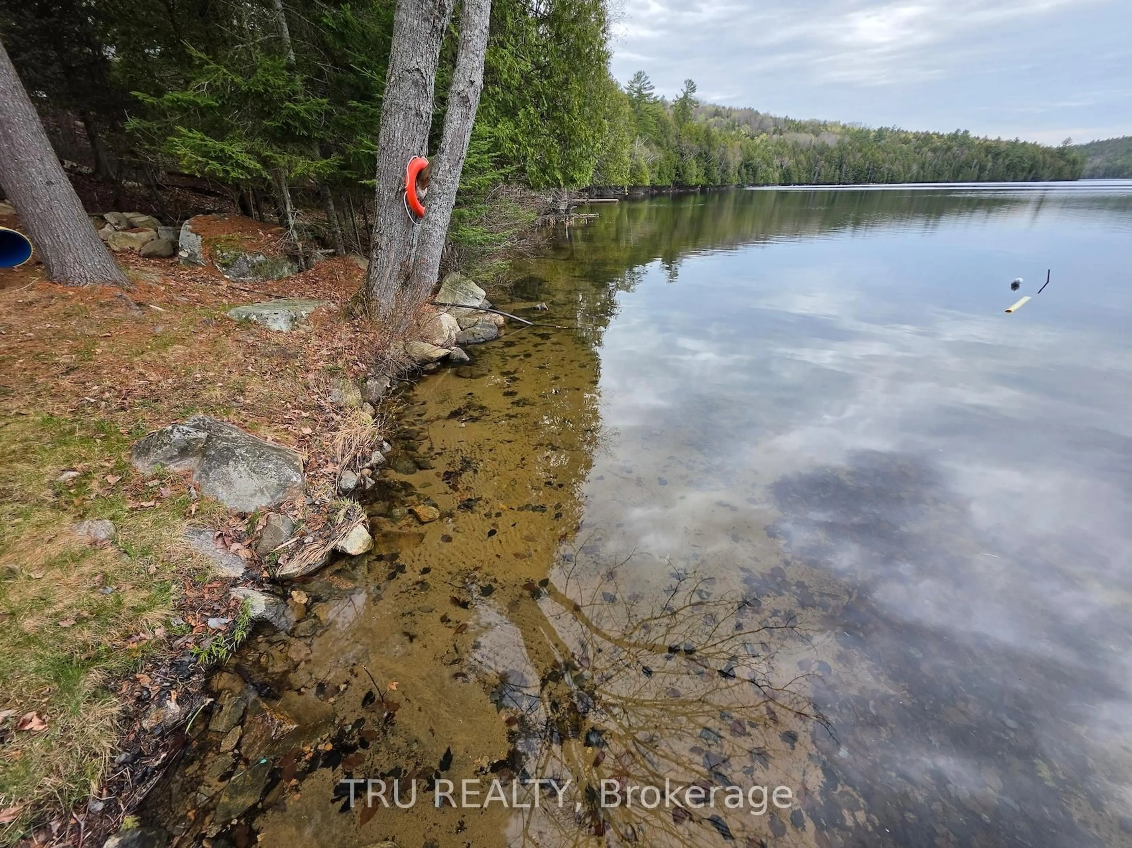 Blurry image for 952 Siberia Rd, Barry's Bay Ontario K0J 1B0