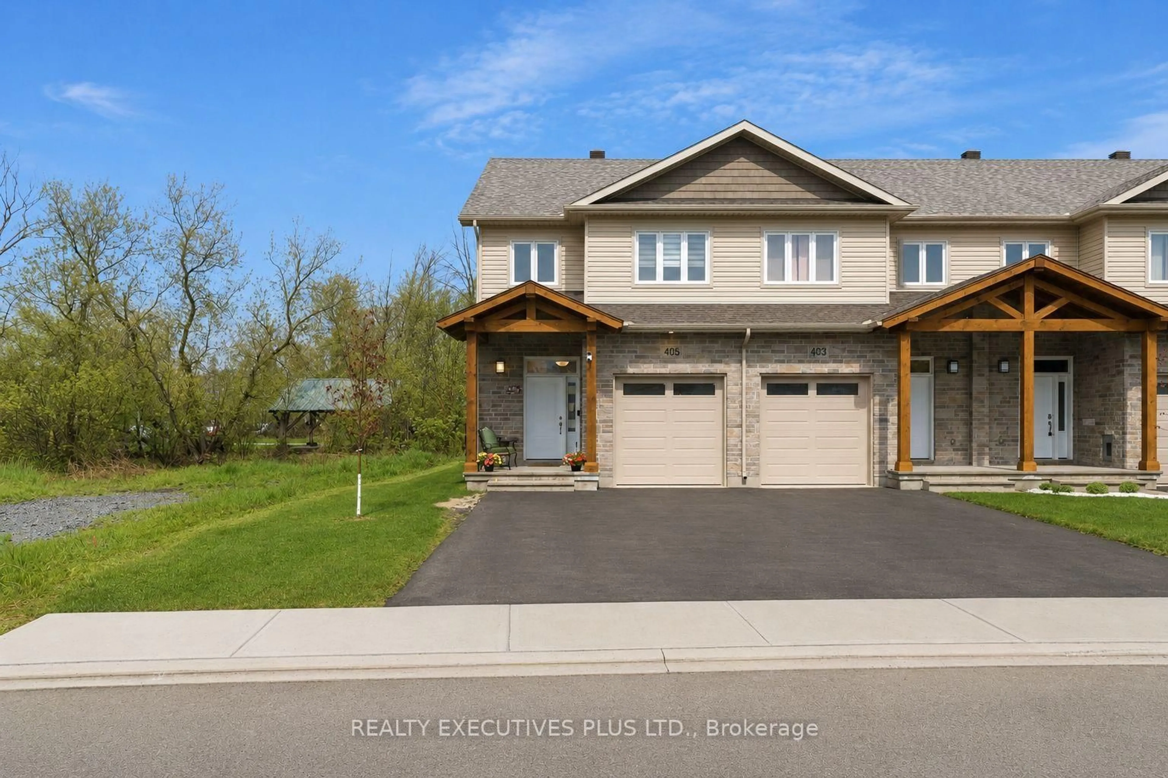 Unknown for 405 Voyageur Pl, Russell Ontario K0A 1W0