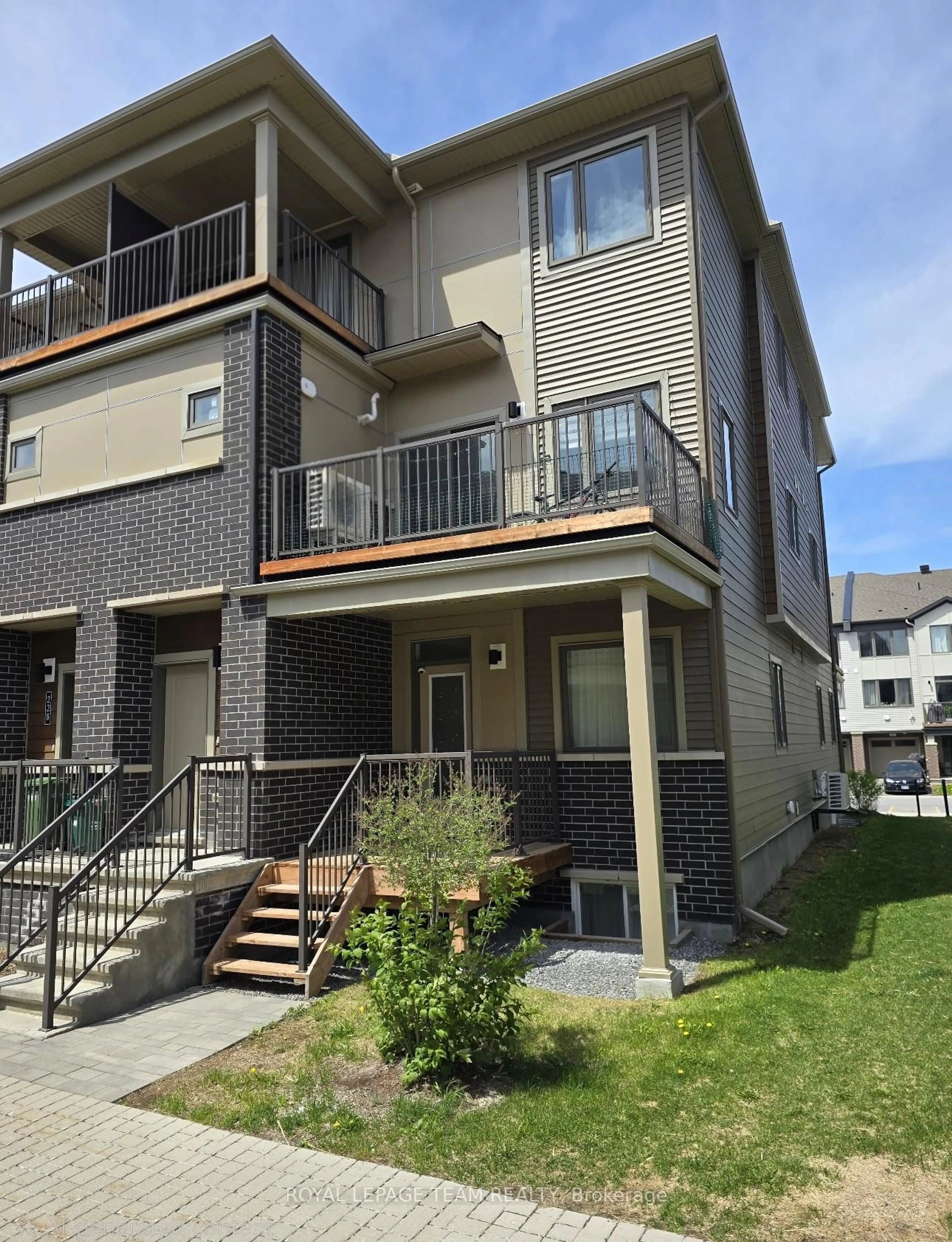 Patio, unknown for 226 ANYOLITE Private, Ottawa Ontario K2J 7J3