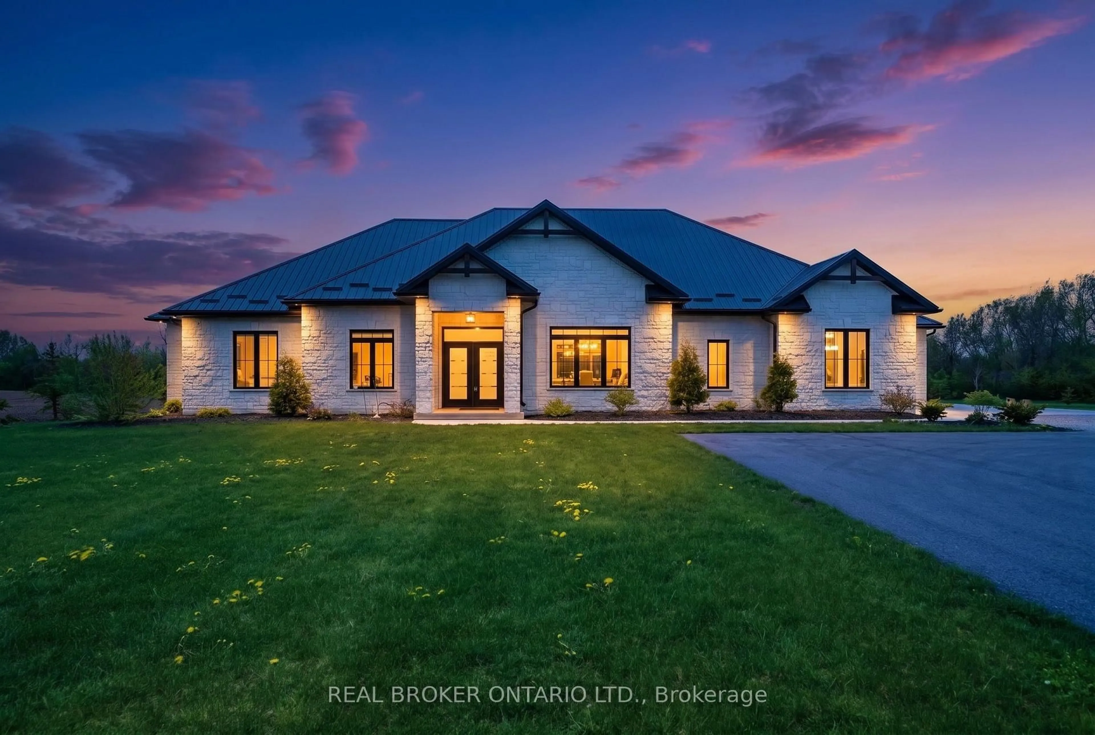 Home with brick exterior material, building for 43583 Fischer Line, Huron East Ontario N0G 1H0