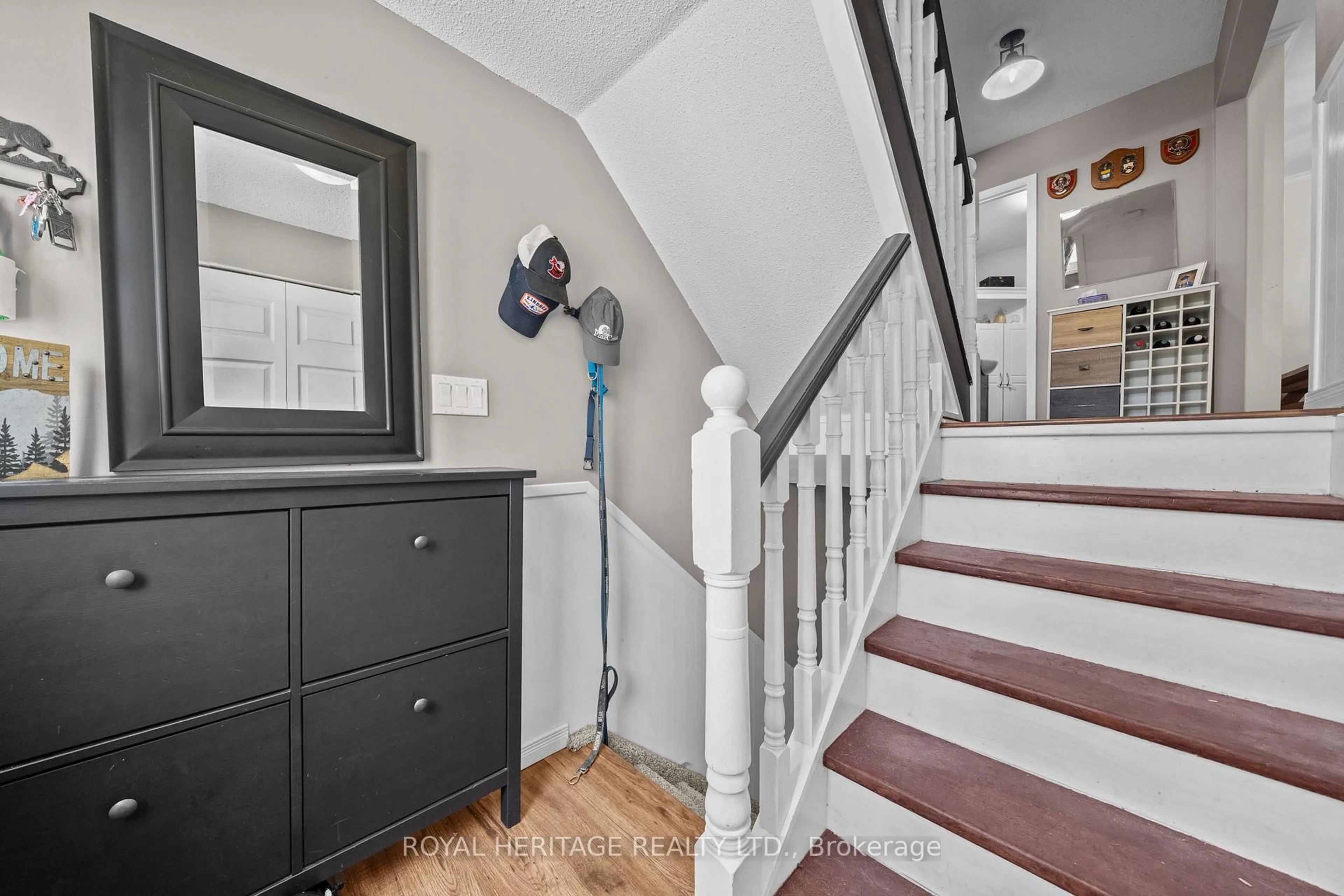 Unknown for 51 Robert St, Bracebridge Ontario P1L 2B9