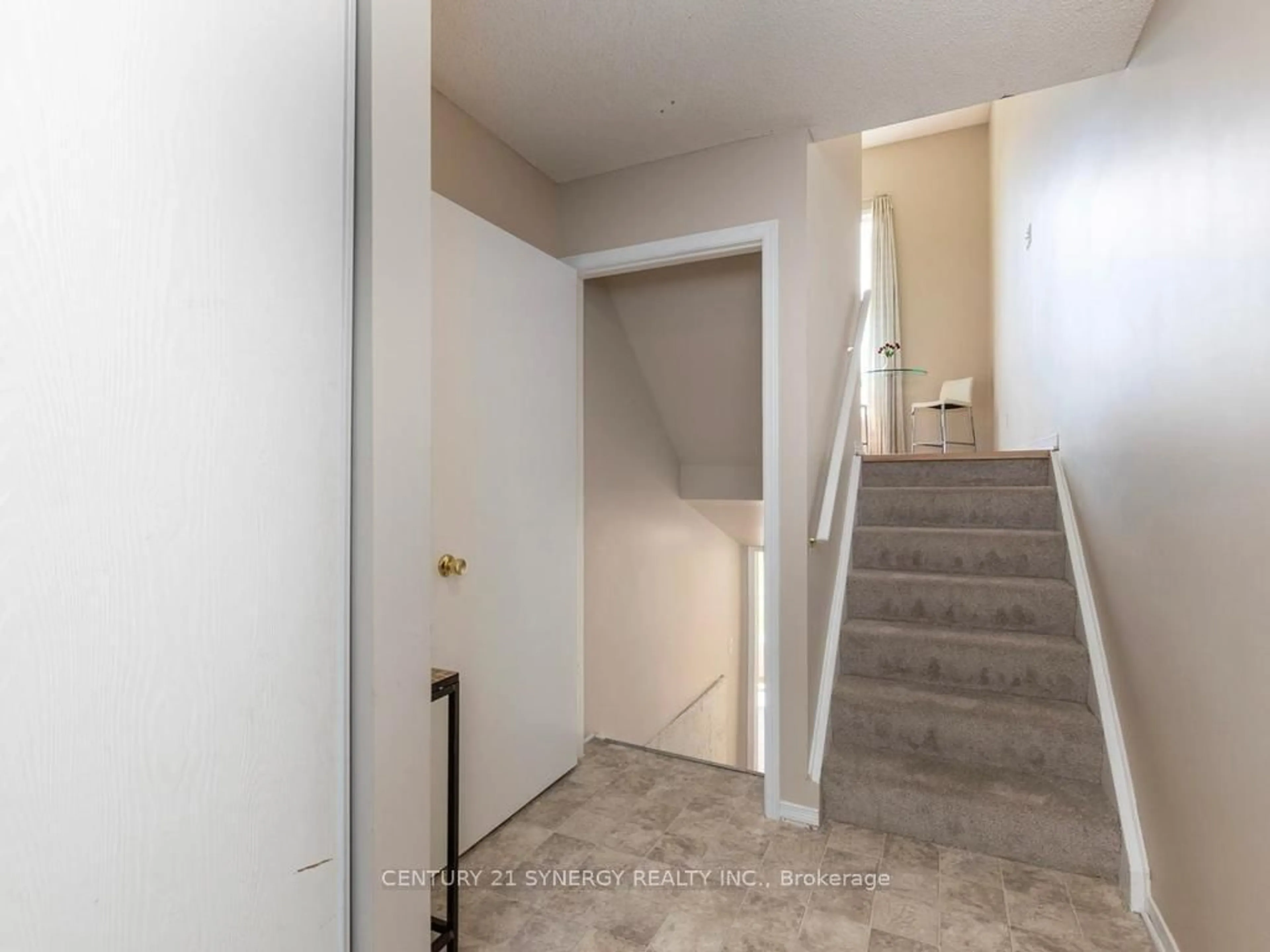Unknown for 2669 Southvale Cres #34, Ottawa Ontario K1B 4V2