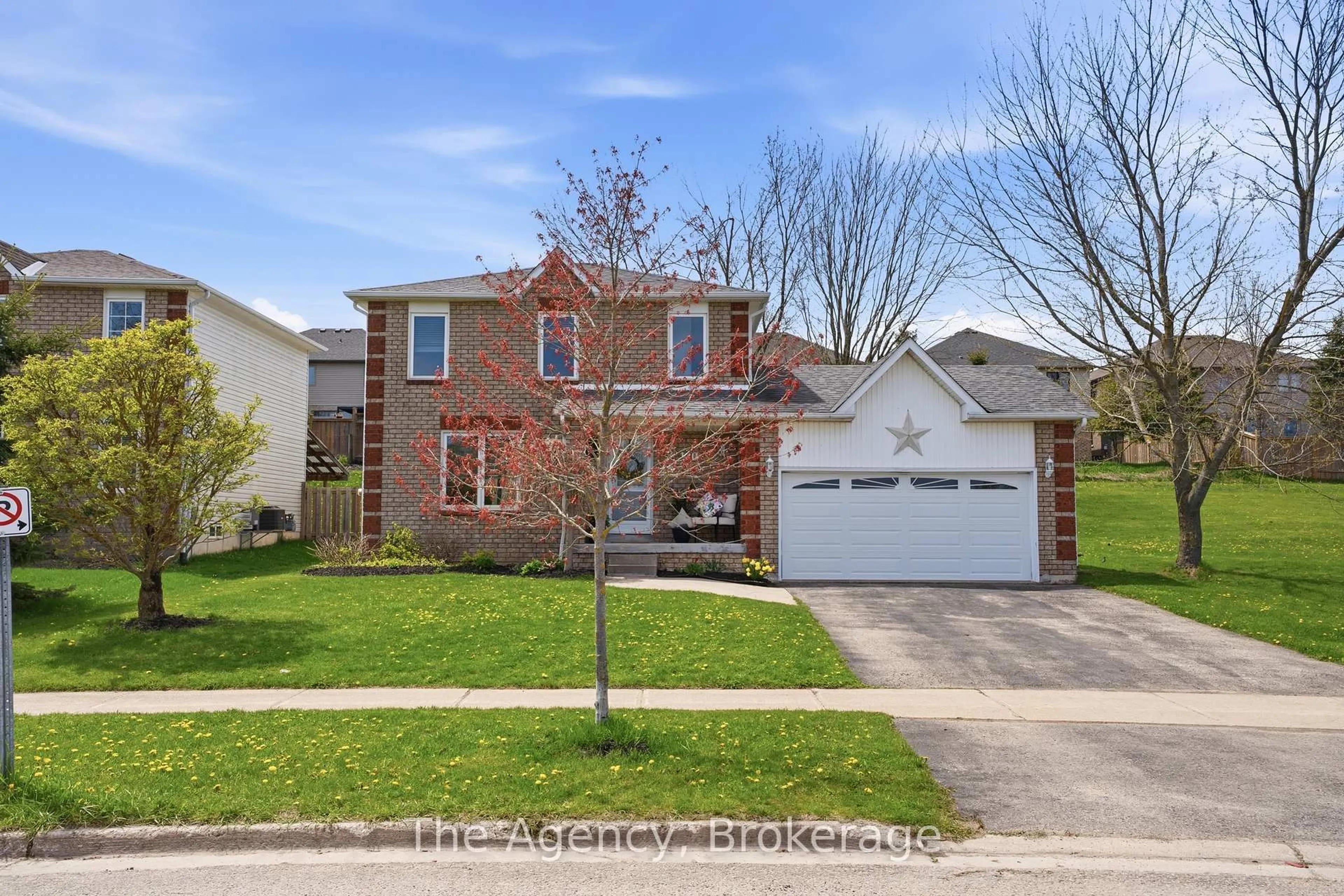 Home with brick exterior material, street for 110 Leeson St, East Luther Grand Valley Ontario L0N 1G0