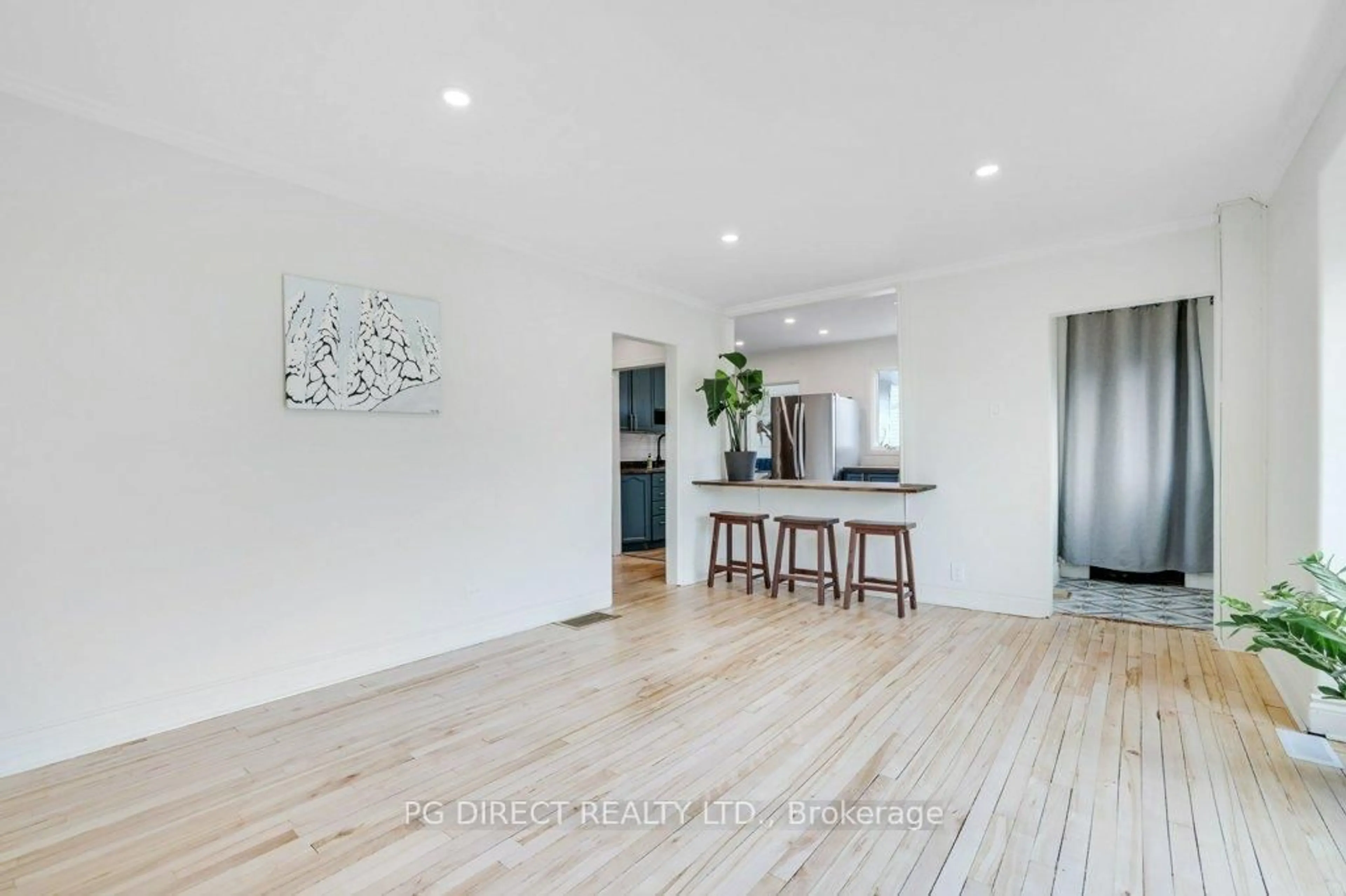 Open concept kitchen, unknown for 69 Harry St, Renfrew Ontario K7V 3C6
