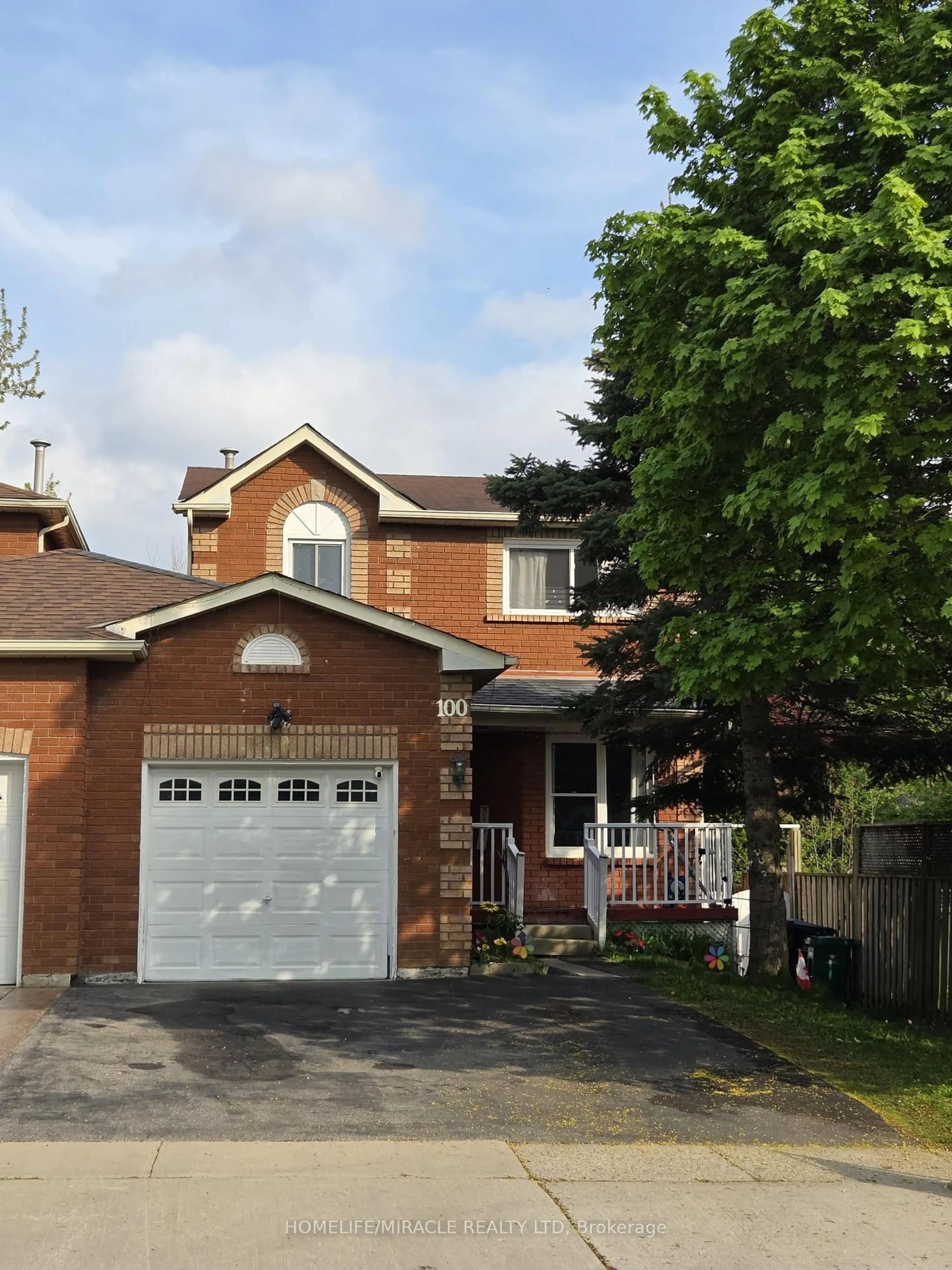 Home with brick exterior material, street for 100 Anglerock Dr, Cambridge Ontario N1T 1L9