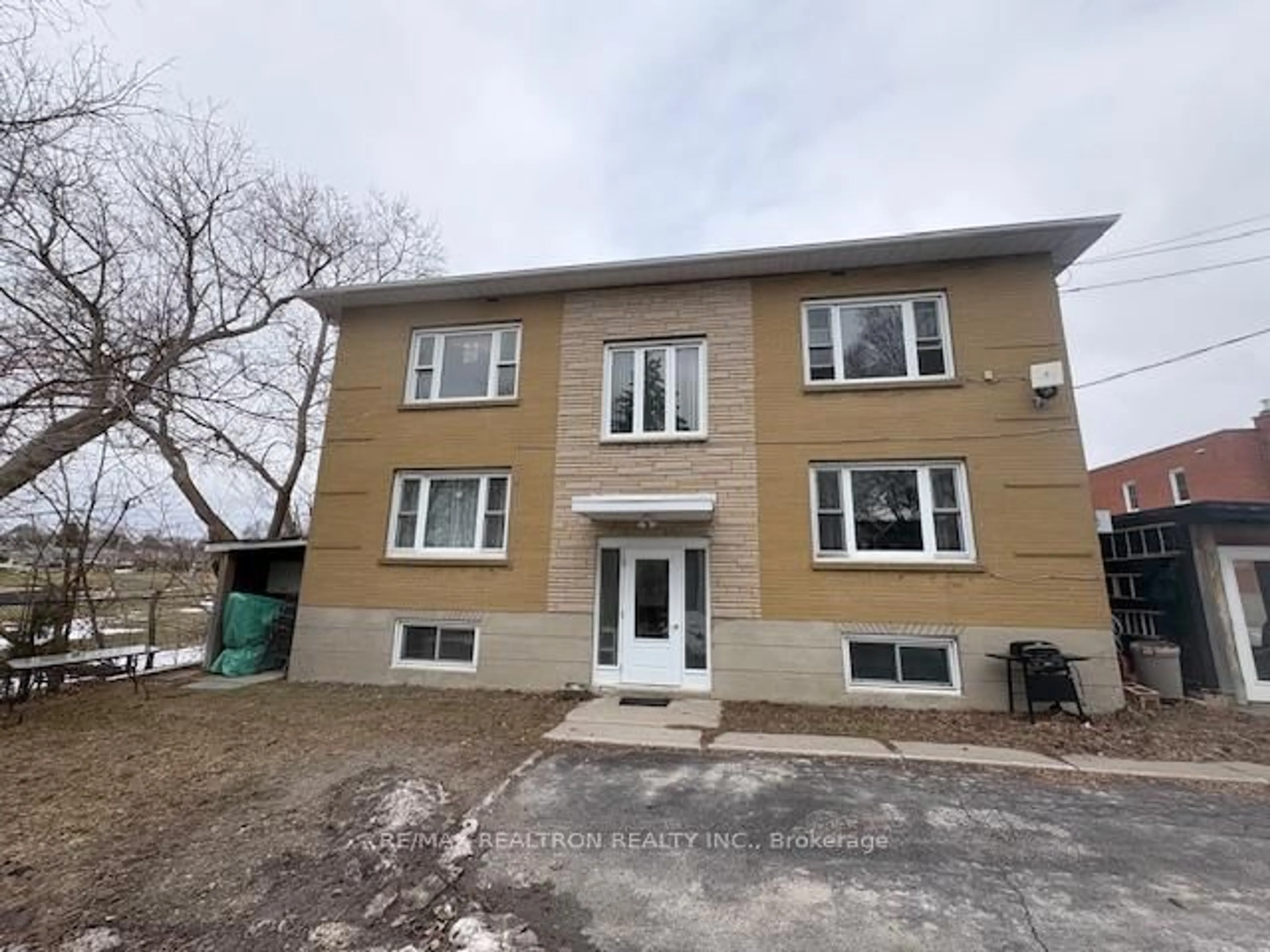 Home with brick exterior material, building for 188 Henry St, Quinte West Ontario K8V 5L3