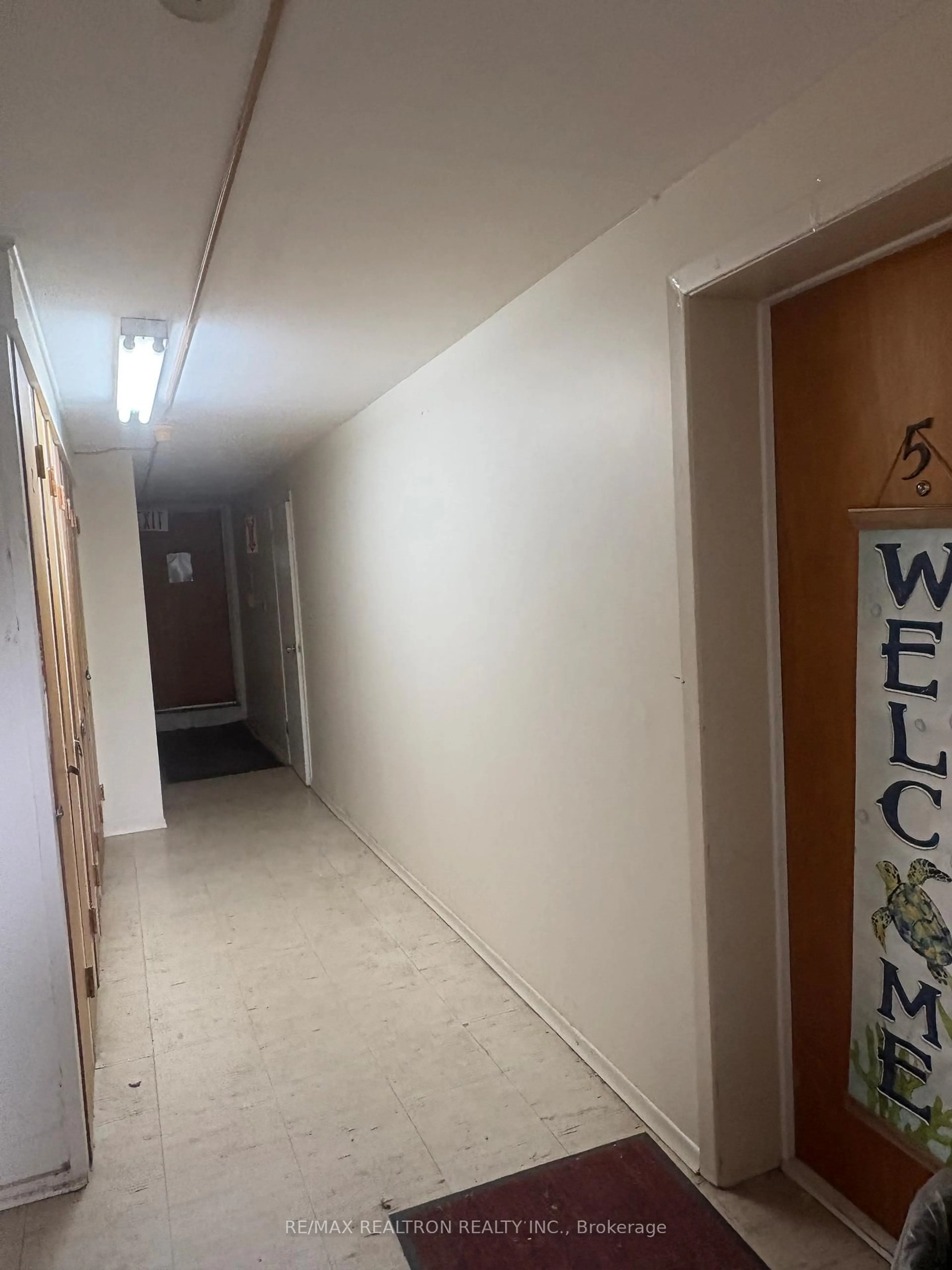 A pic of a room for 188 Henry St, Quinte West Ontario K8V 5L3