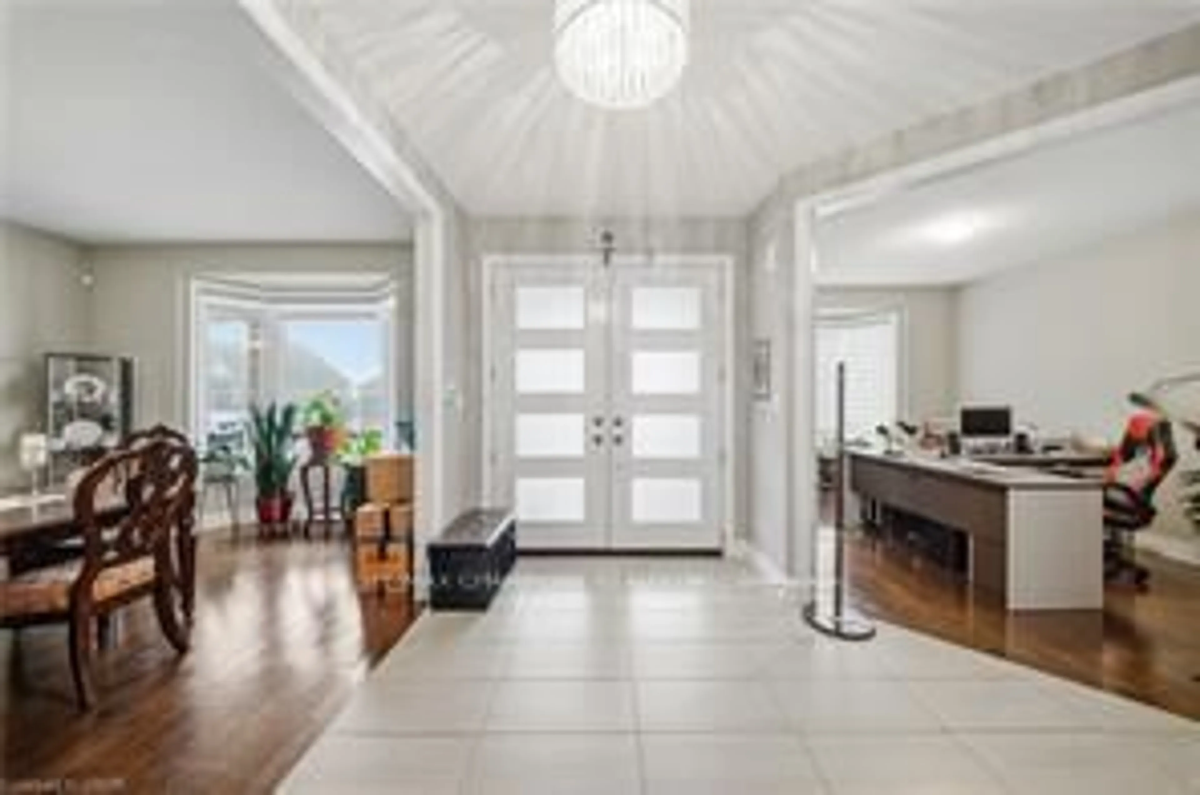 Indoor entryway for 55 Meek Ave, Mono Ontario L9W 6W9
