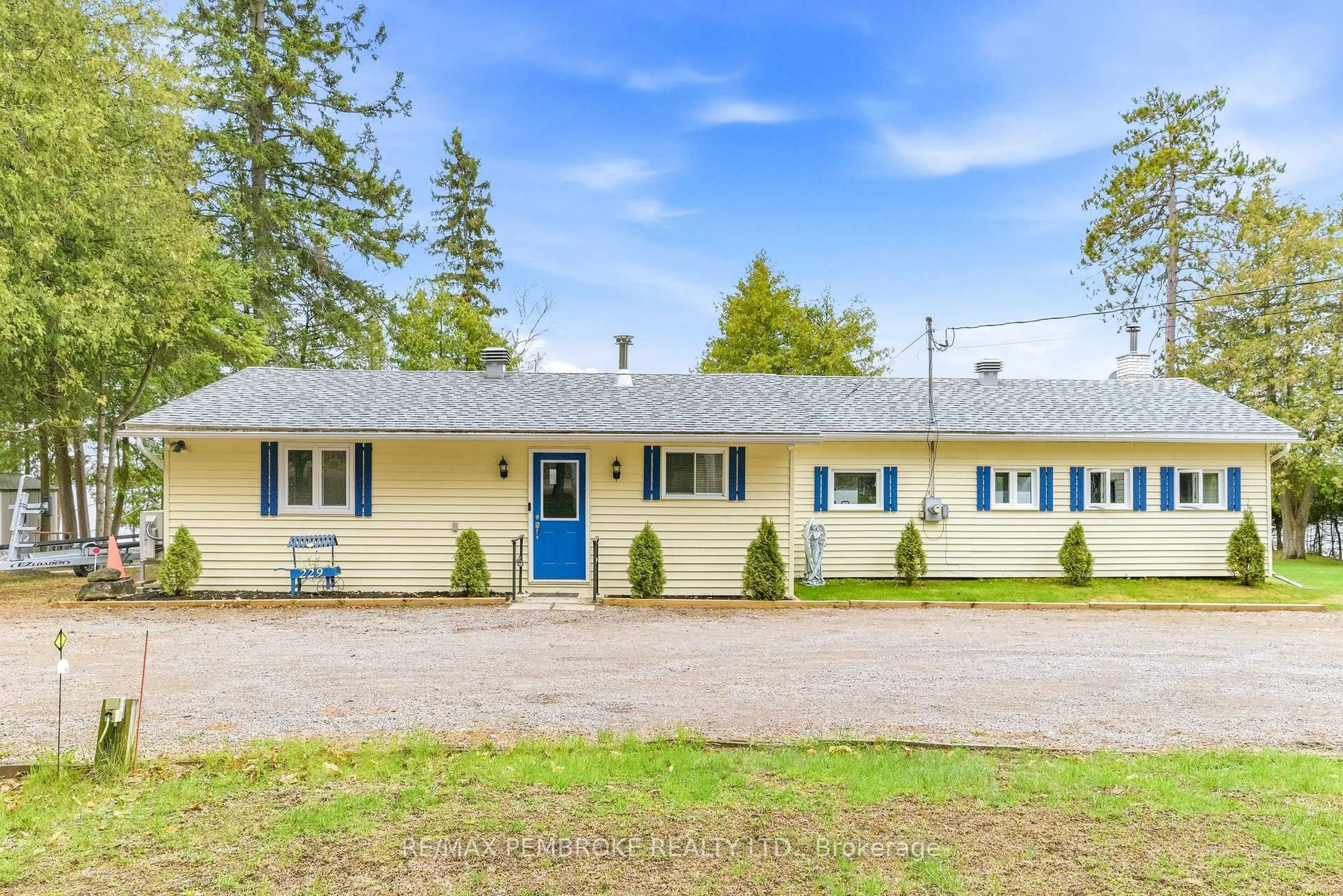 Unknown for 229 Holiday Lane, Eganville Ontario K0J 1T0