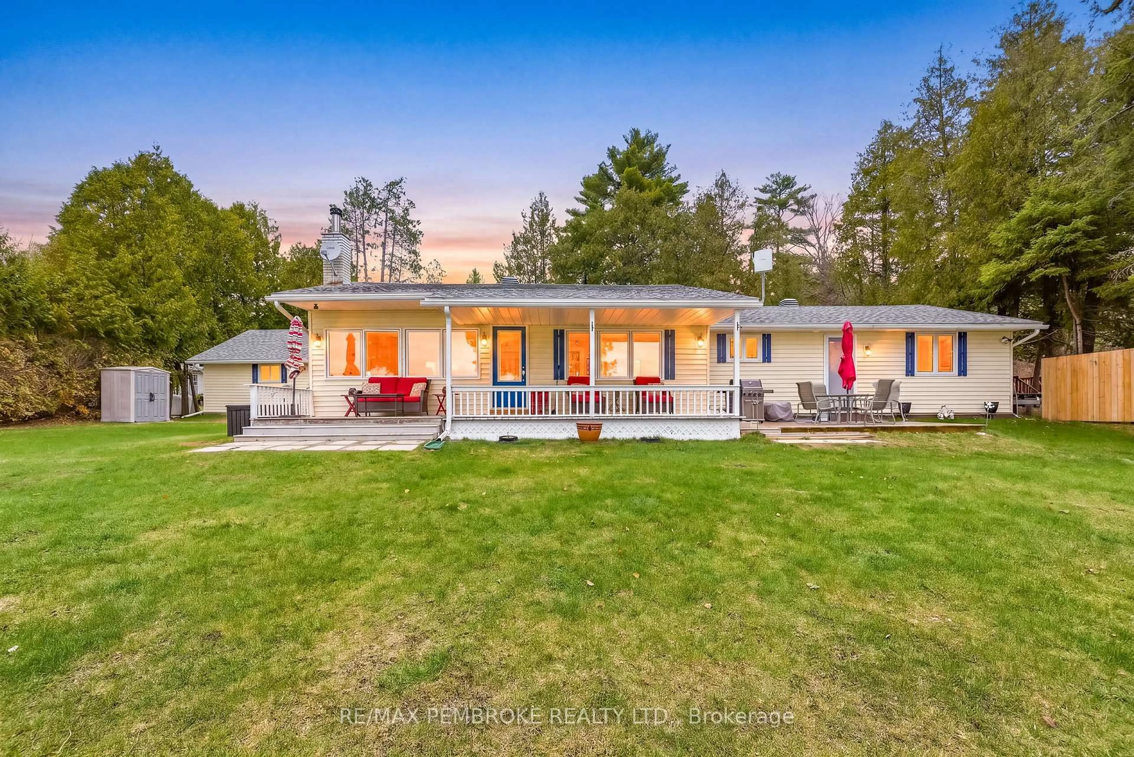 A pic from outside/outdoor area/front of a property/back of a property/a pic from drone, unknown for 229 Holiday Lane, Eganville Ontario K0J 1T0