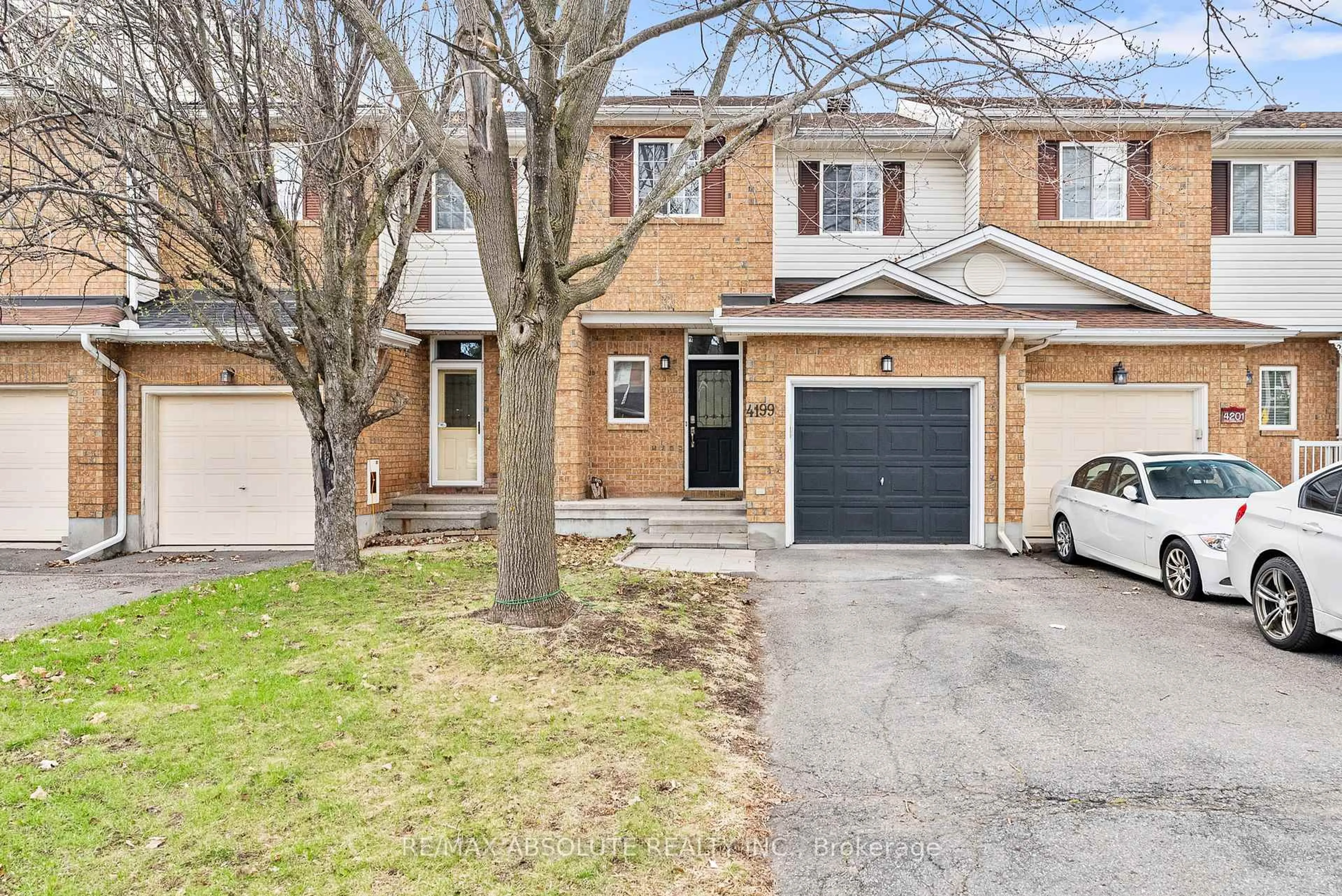 Home with brick exterior material, street for 4199 Owl Valley Dr, Ottawa Ontario K1V 1L9