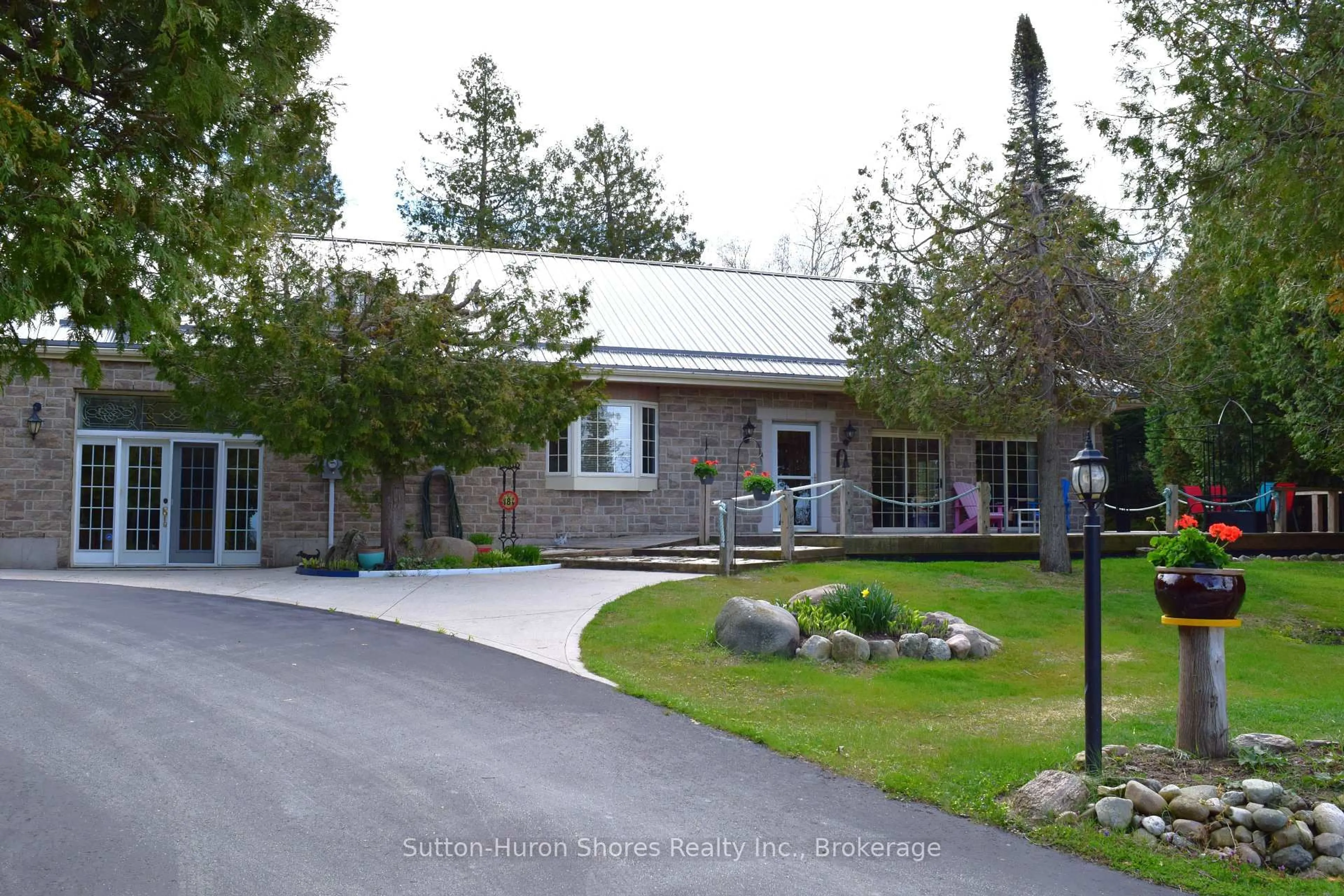 Unknown for 484 Sunset Dr, Kincardine Ontario N0H 2C5