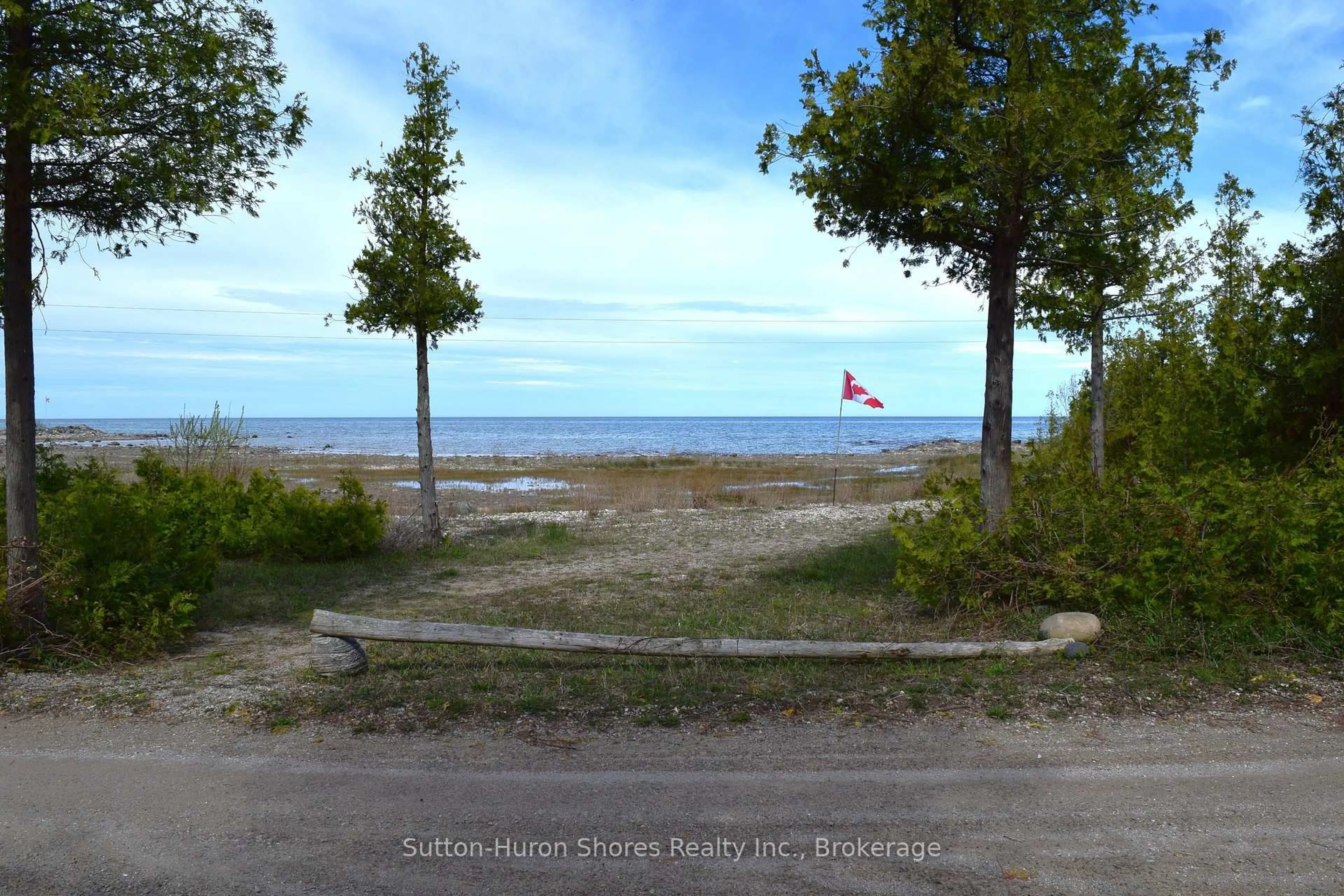 Blurry image for 484 Sunset Dr, Kincardine Ontario N0H 2C5