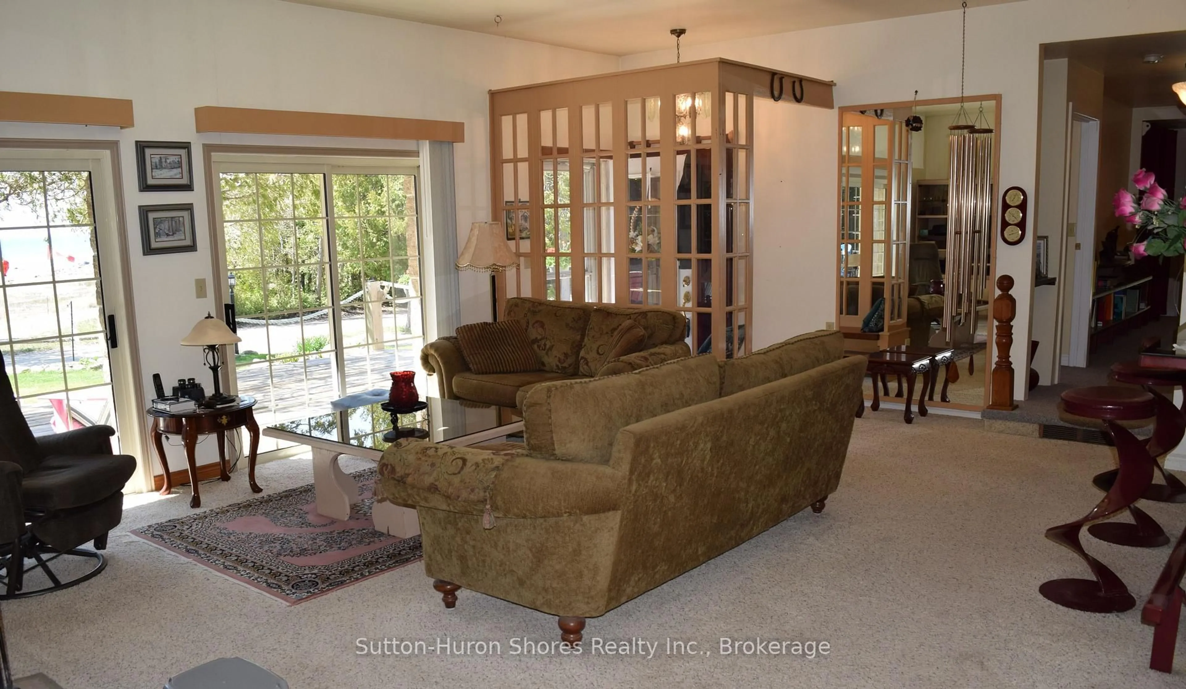 Living room with furniture, unknown for 484 Sunset Dr, Kincardine Ontario N0H 2C5