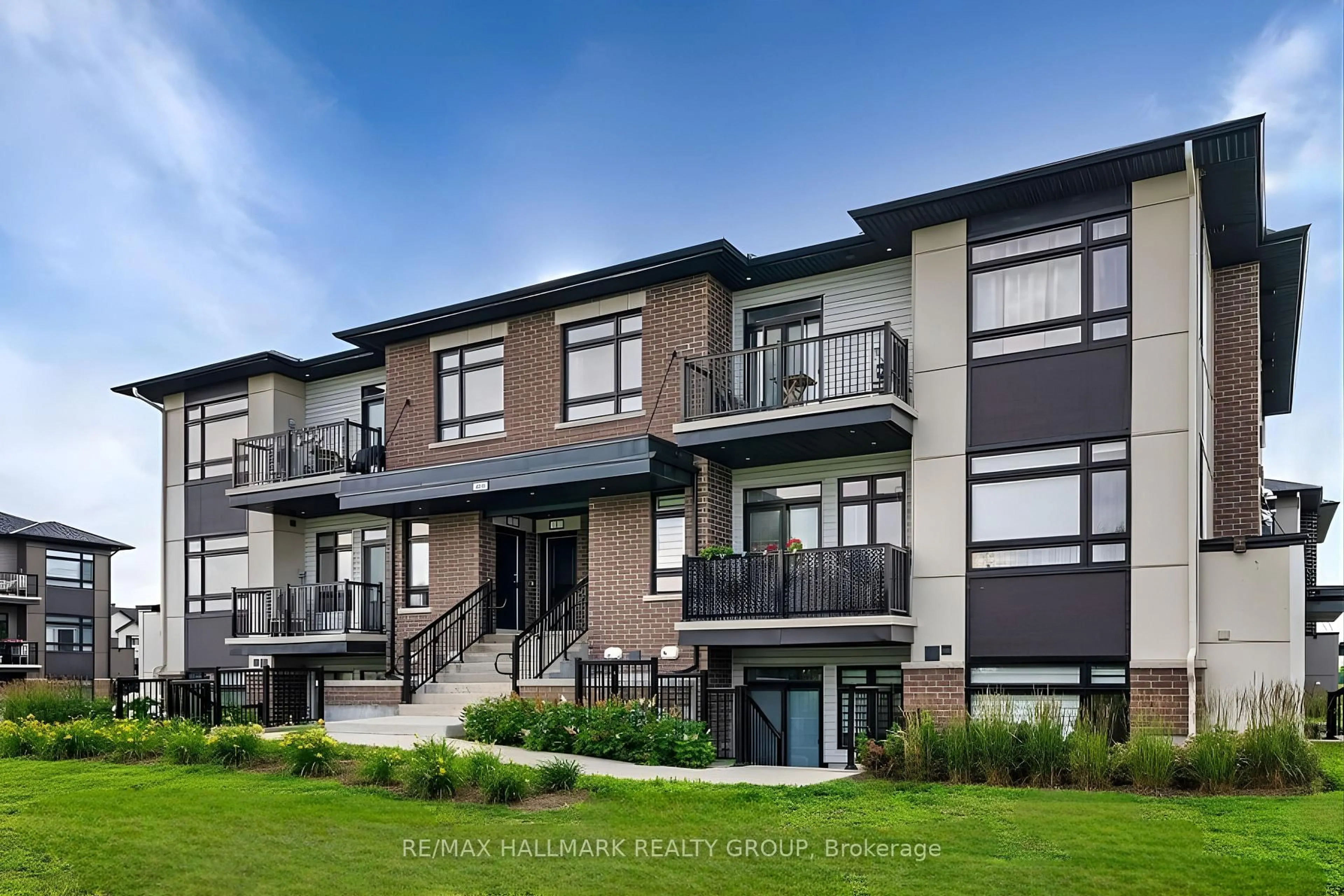 Home with brick exterior material, unknown for 300 Tulum Cres #i, Ottawa Ontario K2S 2Y4