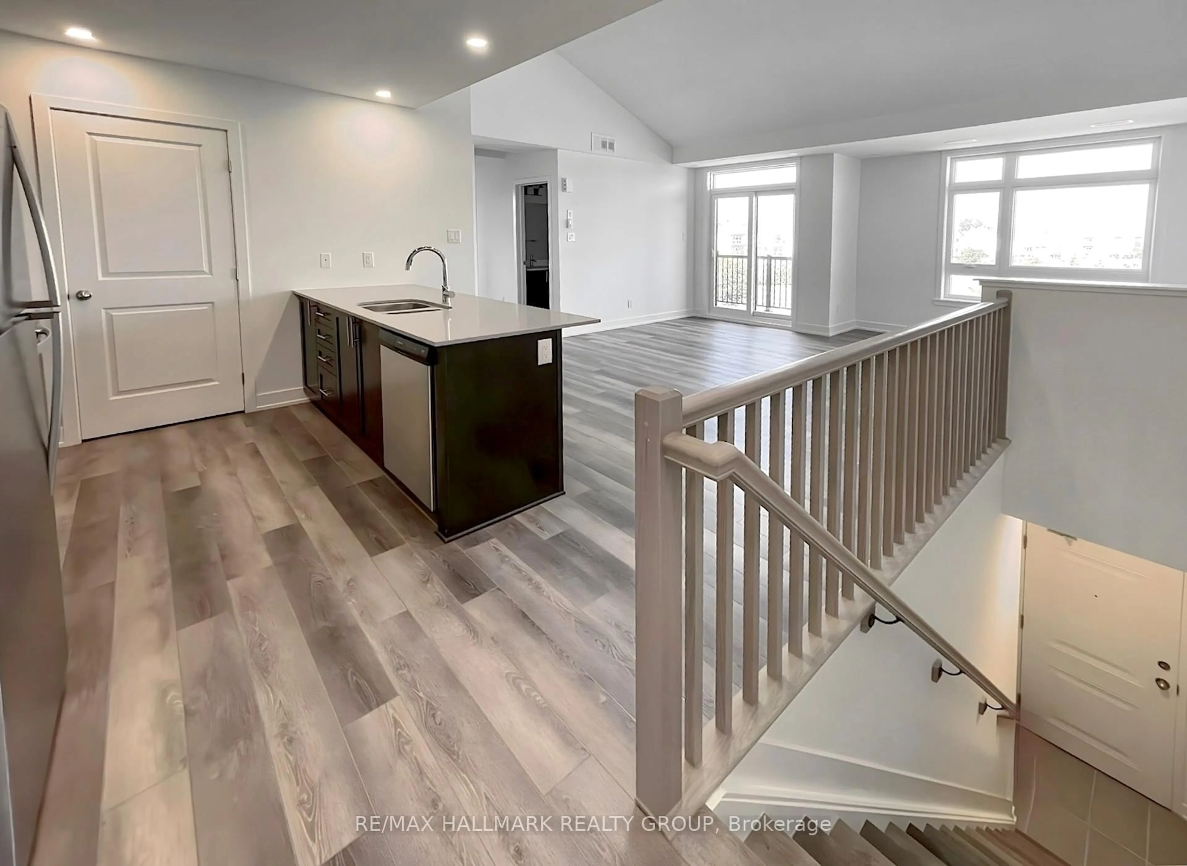 Open concept kitchen, unknown for 300 Tulum Cres #i, Ottawa Ontario K2S 2Y4