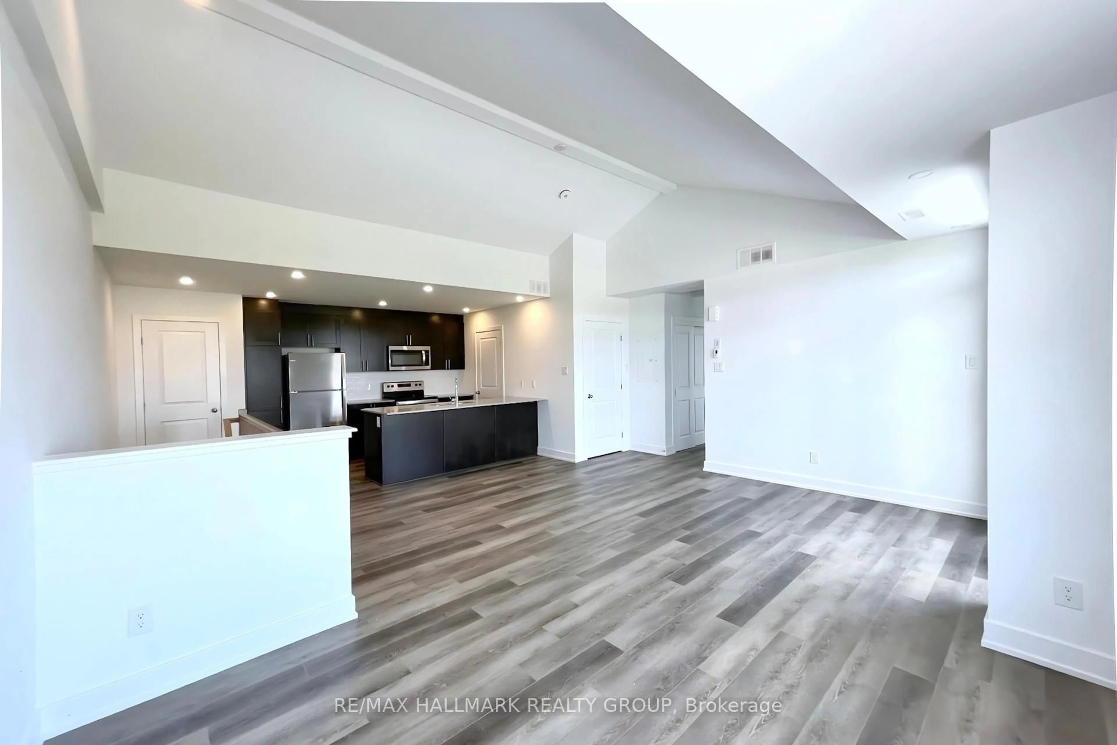 Open concept kitchen, unknown for 300 Tulum Cres #i, Ottawa Ontario K2S 2Y4