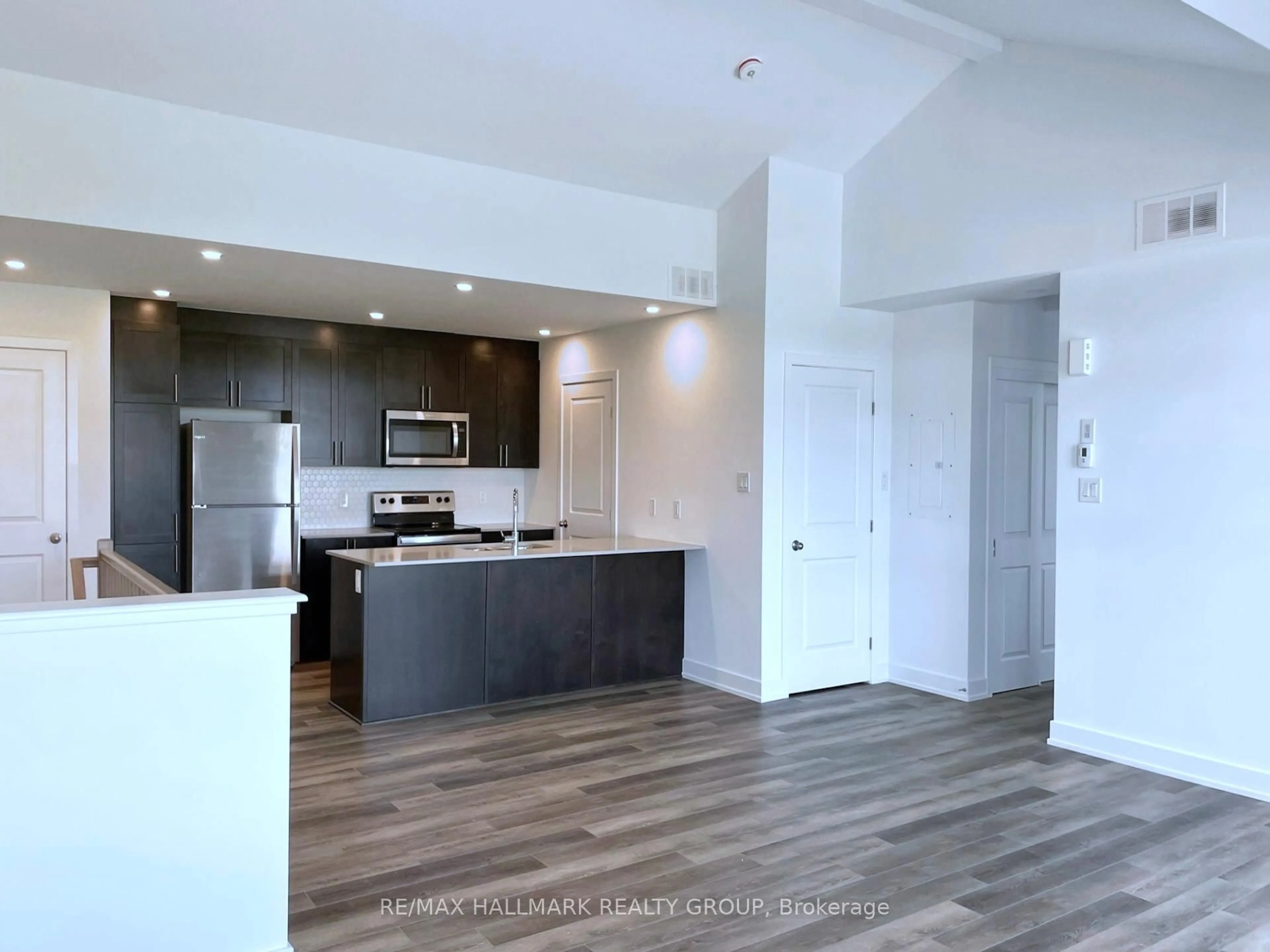 Open concept kitchen, unknown for 300 Tulum Cres #i, Ottawa Ontario K2S 2Y4