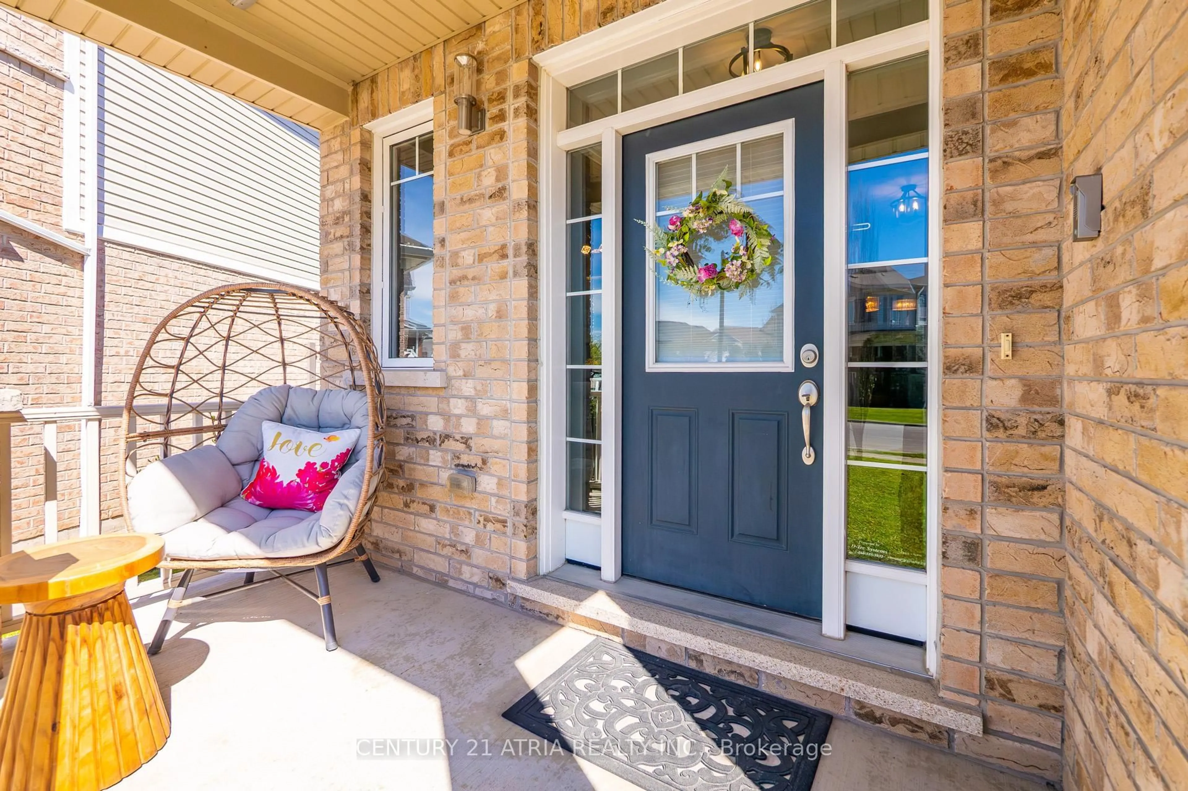 Indoor entryway for 265 Fellowes Cres, Hamilton Ontario L8B 0V2