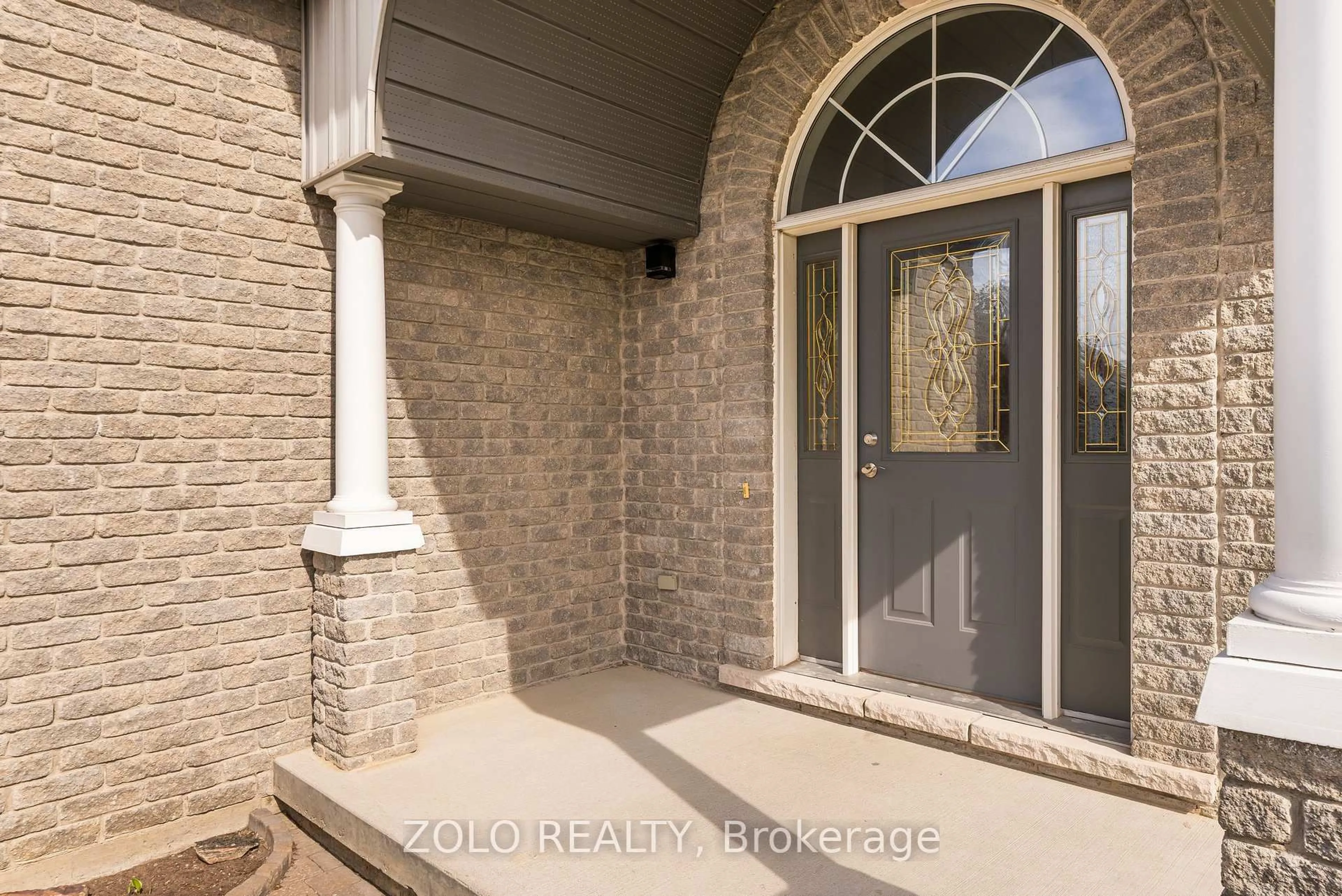 Indoor entryway for 80 Gavey St, Belleville Ontario K8N 4Z5