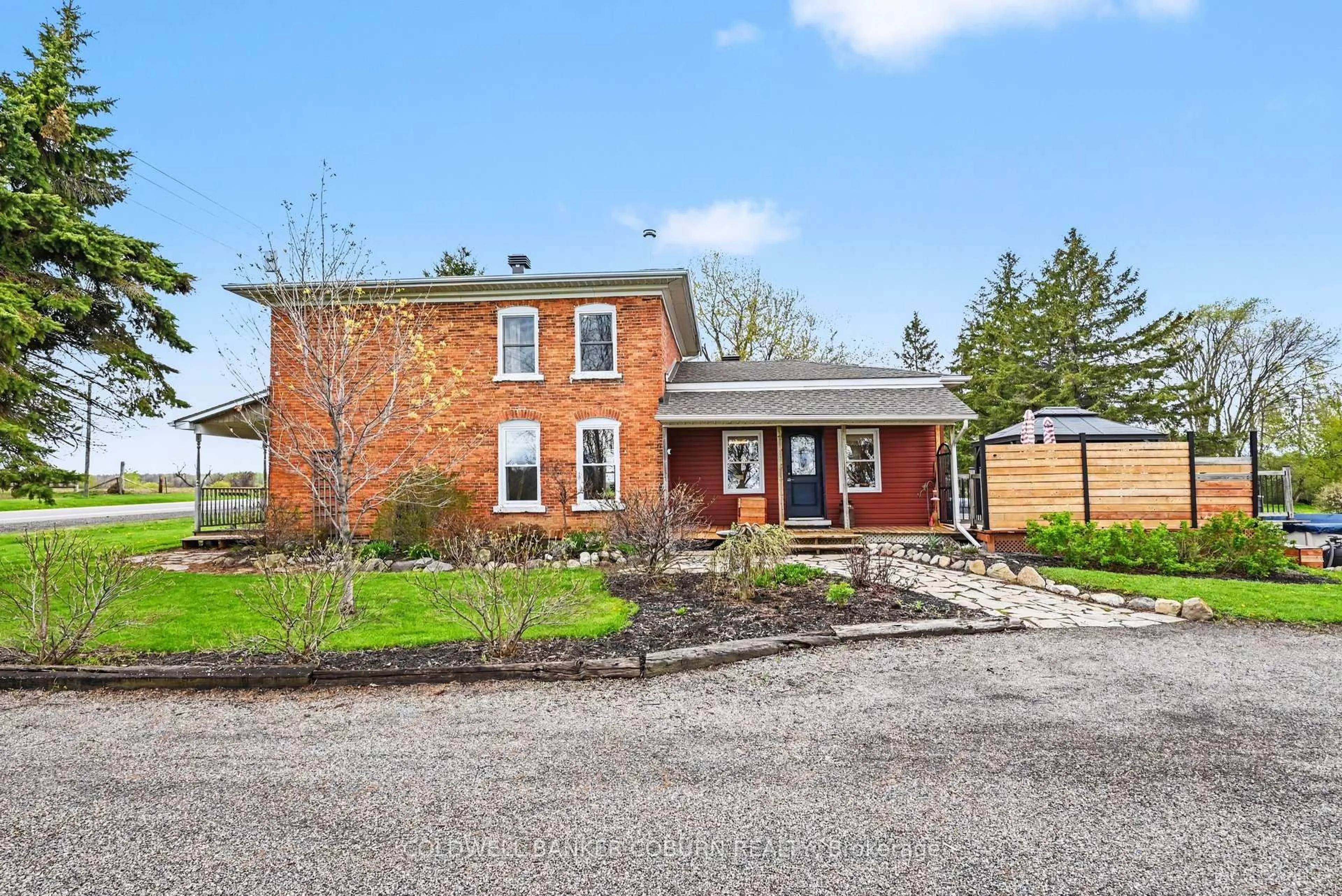 Home with brick exterior material, unknown for 3949 County 31 Rd, South Dundas Ontario K0C 2H0