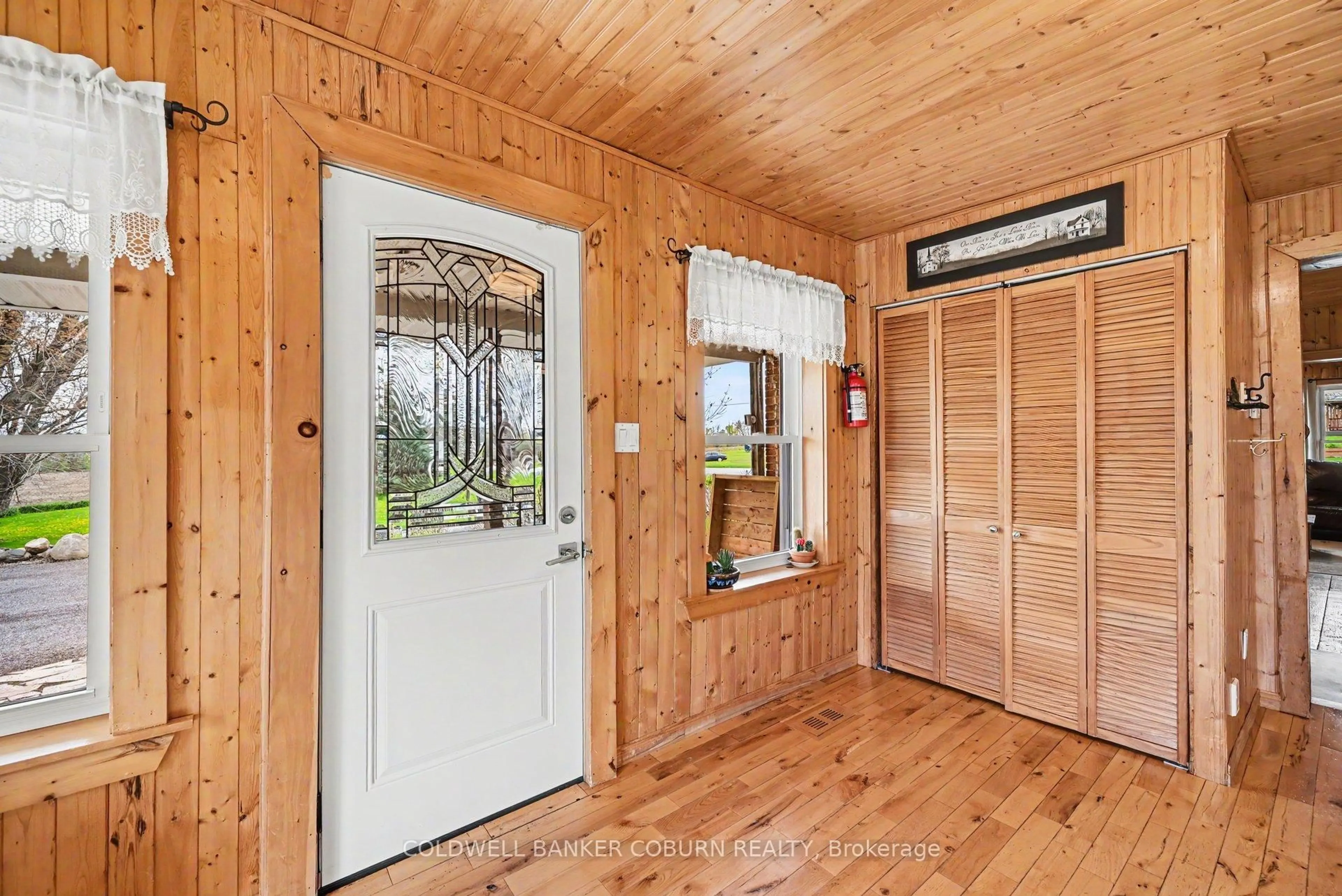 Indoor entryway for 3949 County 31 Rd, South Dundas Ontario K0C 2H0