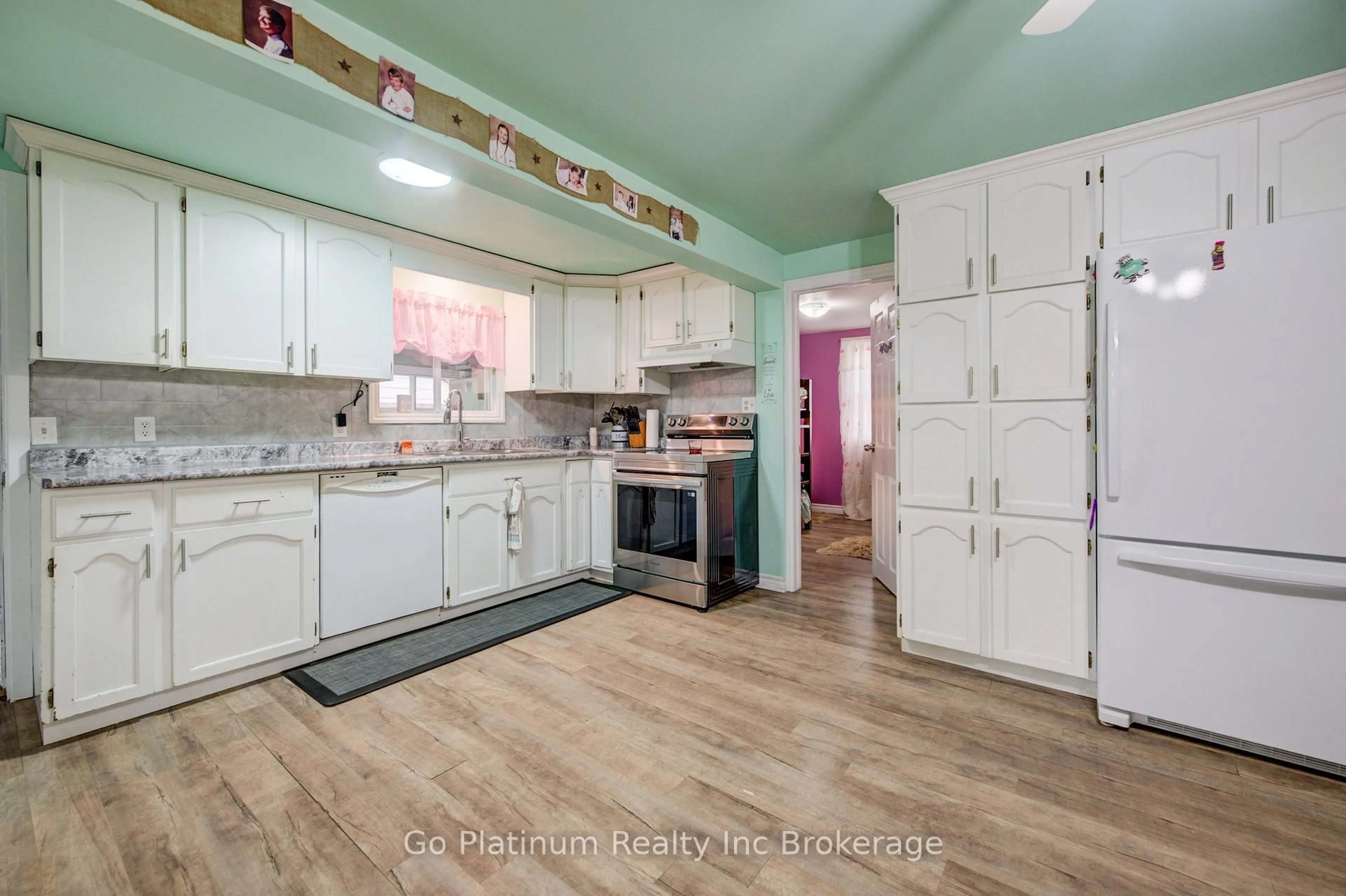 Unknown for 5 Scott St, Norfolk Ontario N4B 1A1