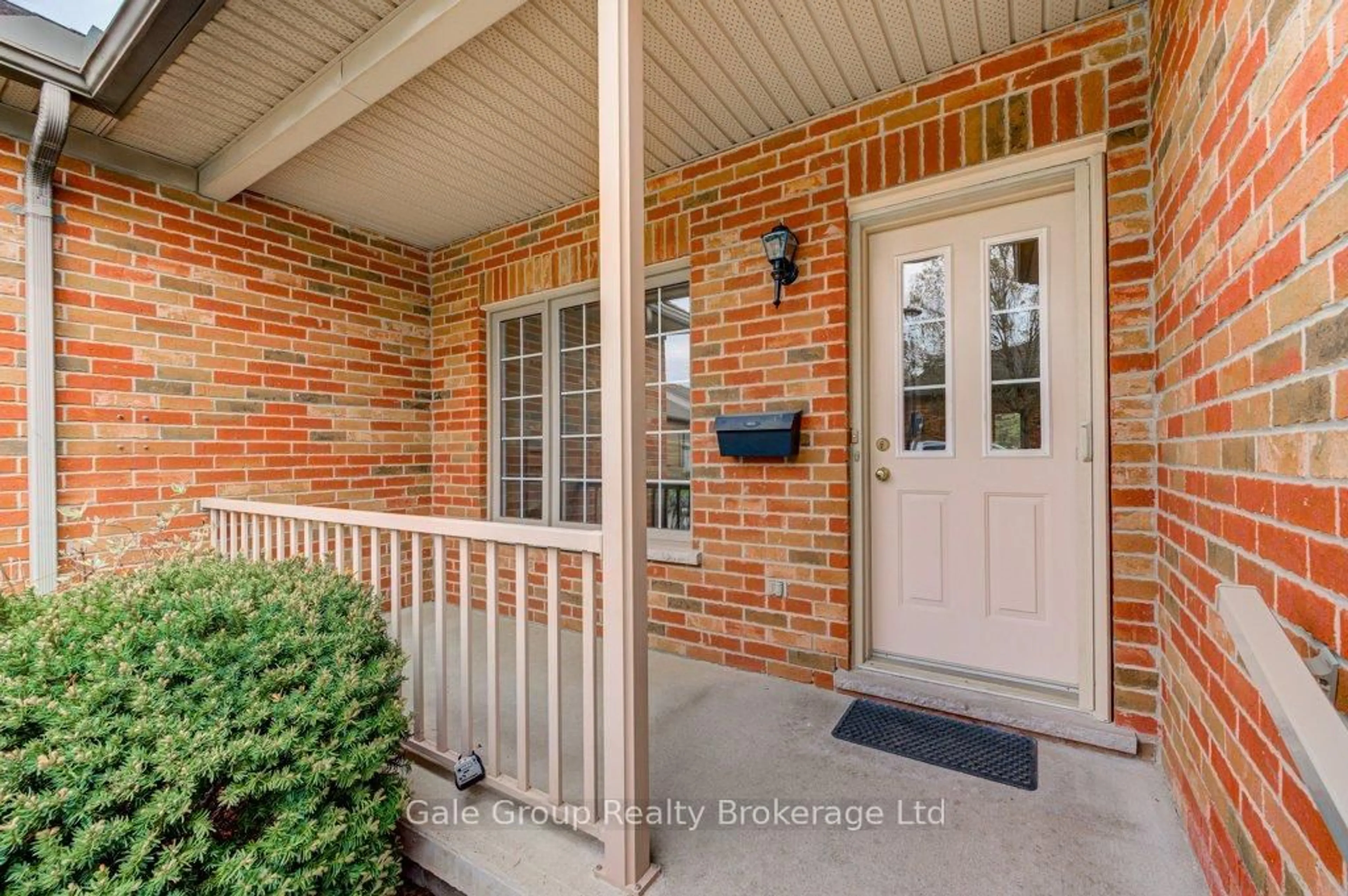 Indoor entryway for 491 Nova Scotia Crt #13, Woodstock Ontario N4S 8Z2