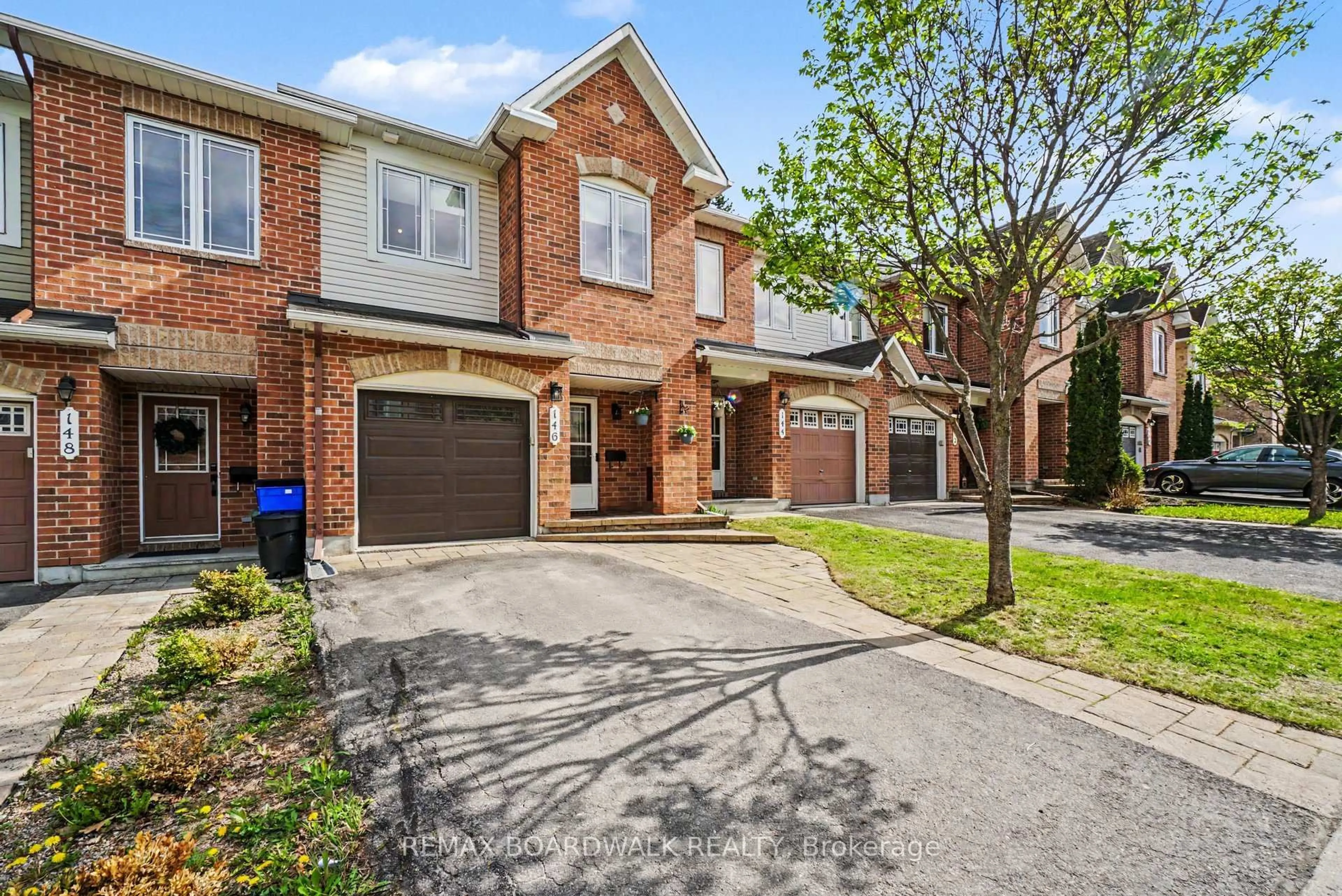 Home with brick exterior material, street for 146 Marrissa Ave, Ottawa Ontario K1J 0A6