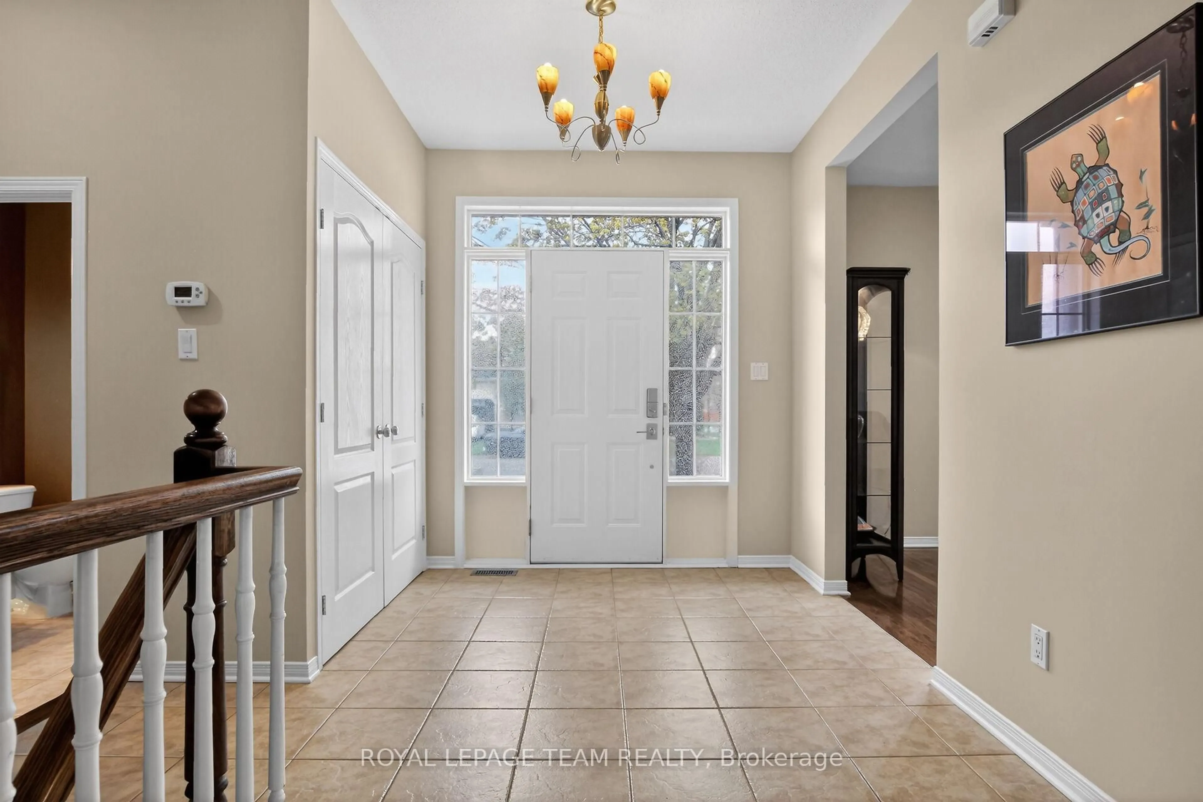 Indoor entryway for 57 Wilderness Way, Ottawa Ontario K2S 2E3