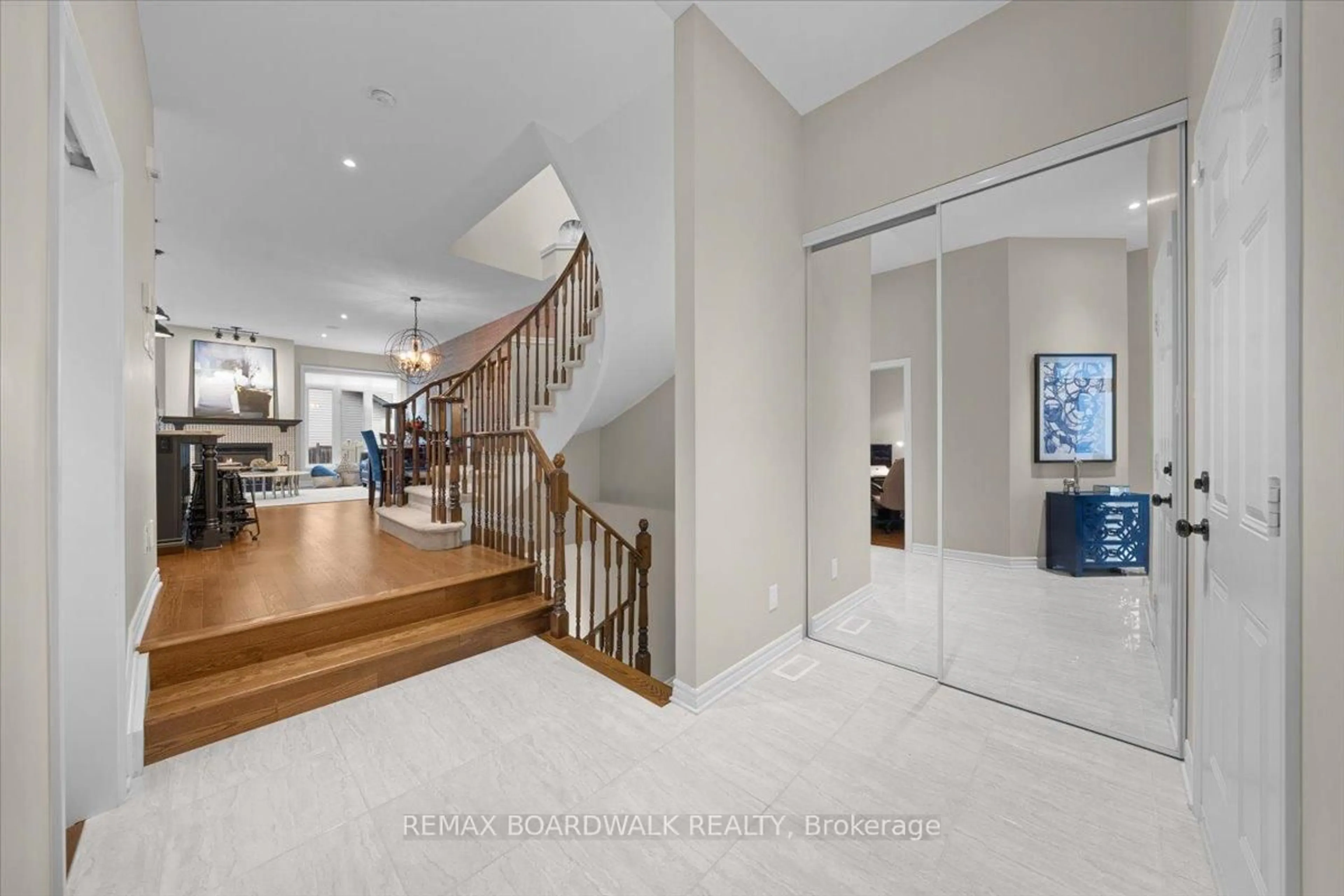 Unknown for 638 GUERNSEY Pl, Ottawa Ontario K4M 0E2