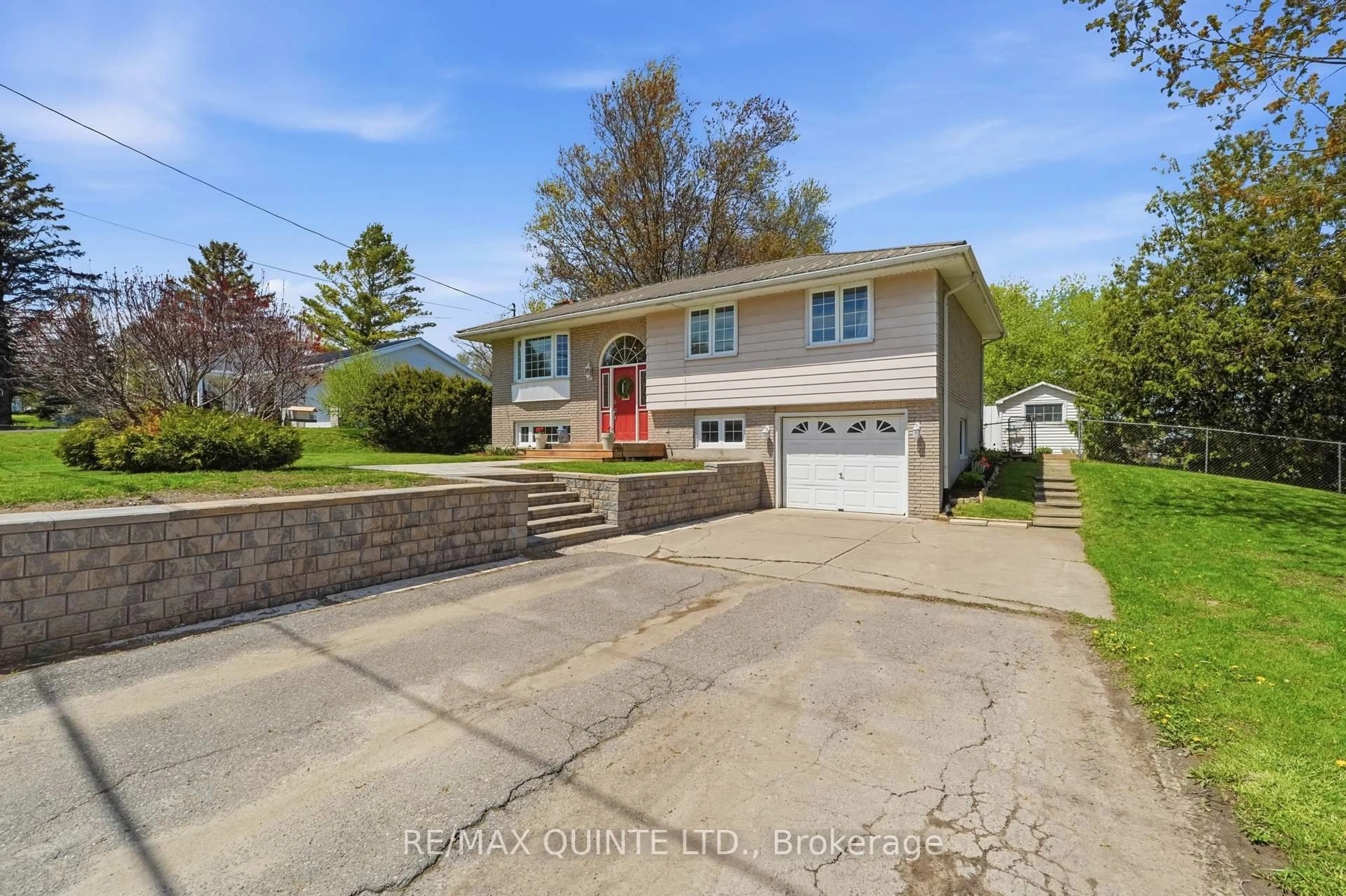 A pic from outside/outdoor area/front of a property/back of a property/a pic from drone, street for 565 Lester Rd, Trenton Ontario K8V 5P8