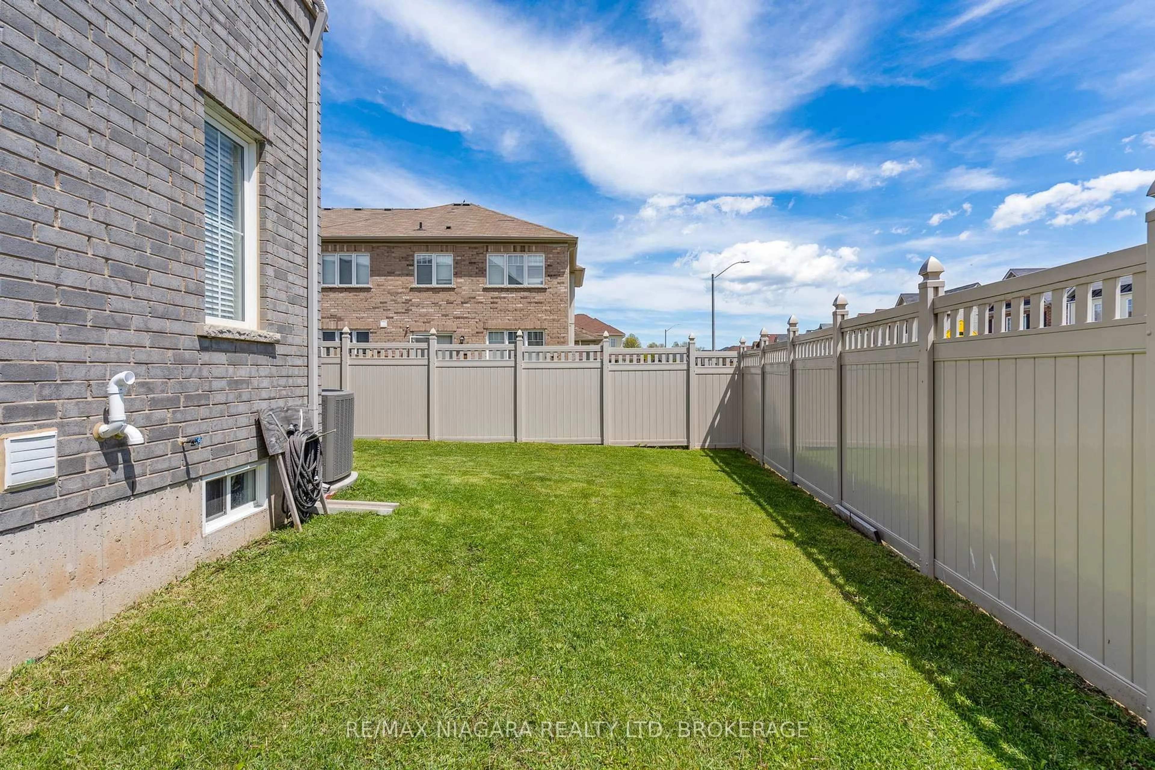 Unknown for 7782 Dockweed Dr, Niagara Falls Ontario L2H 3S2