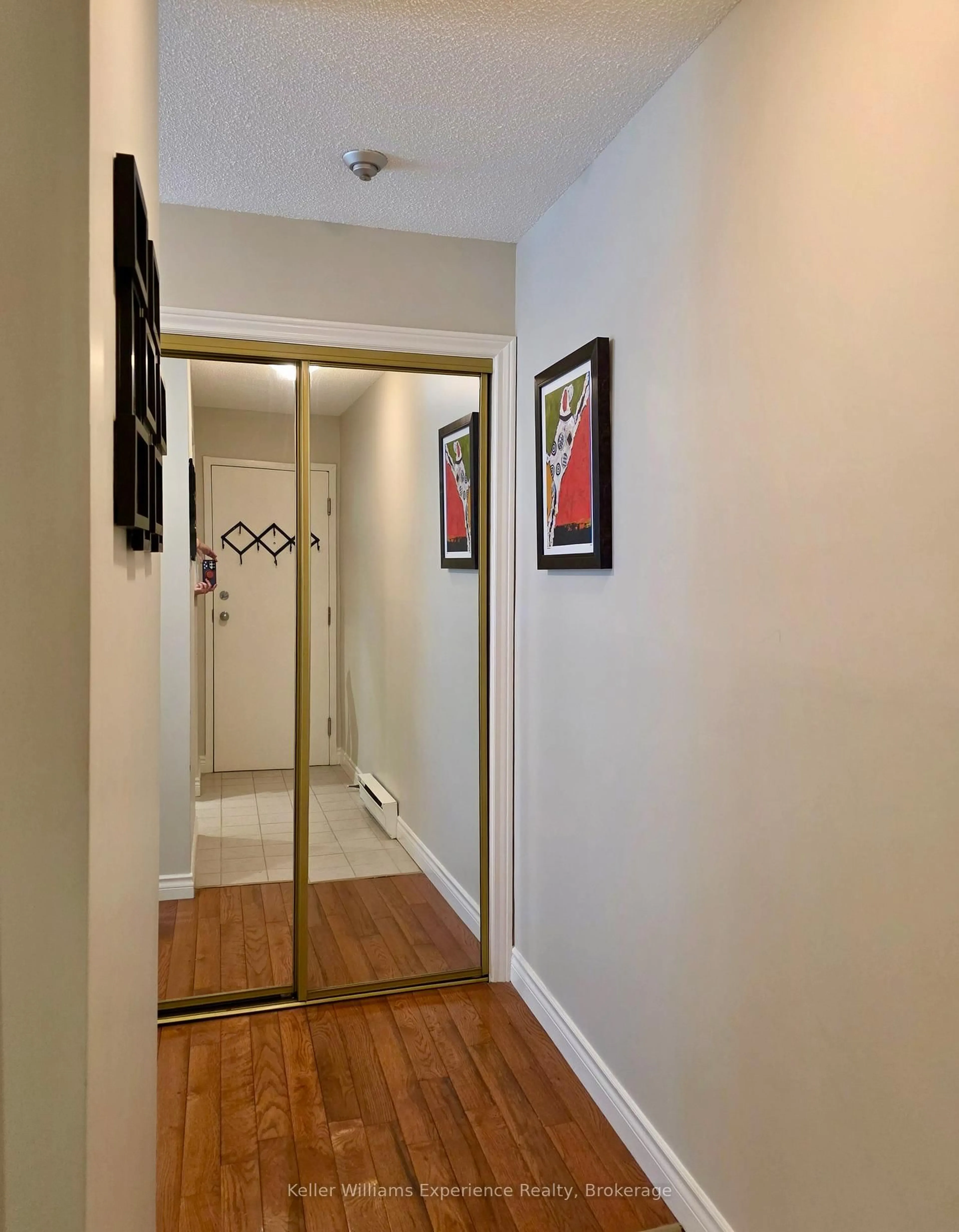Indoor entryway for 657 Cedar Lane #202A, Bracebridge Ontario P1L 1P1