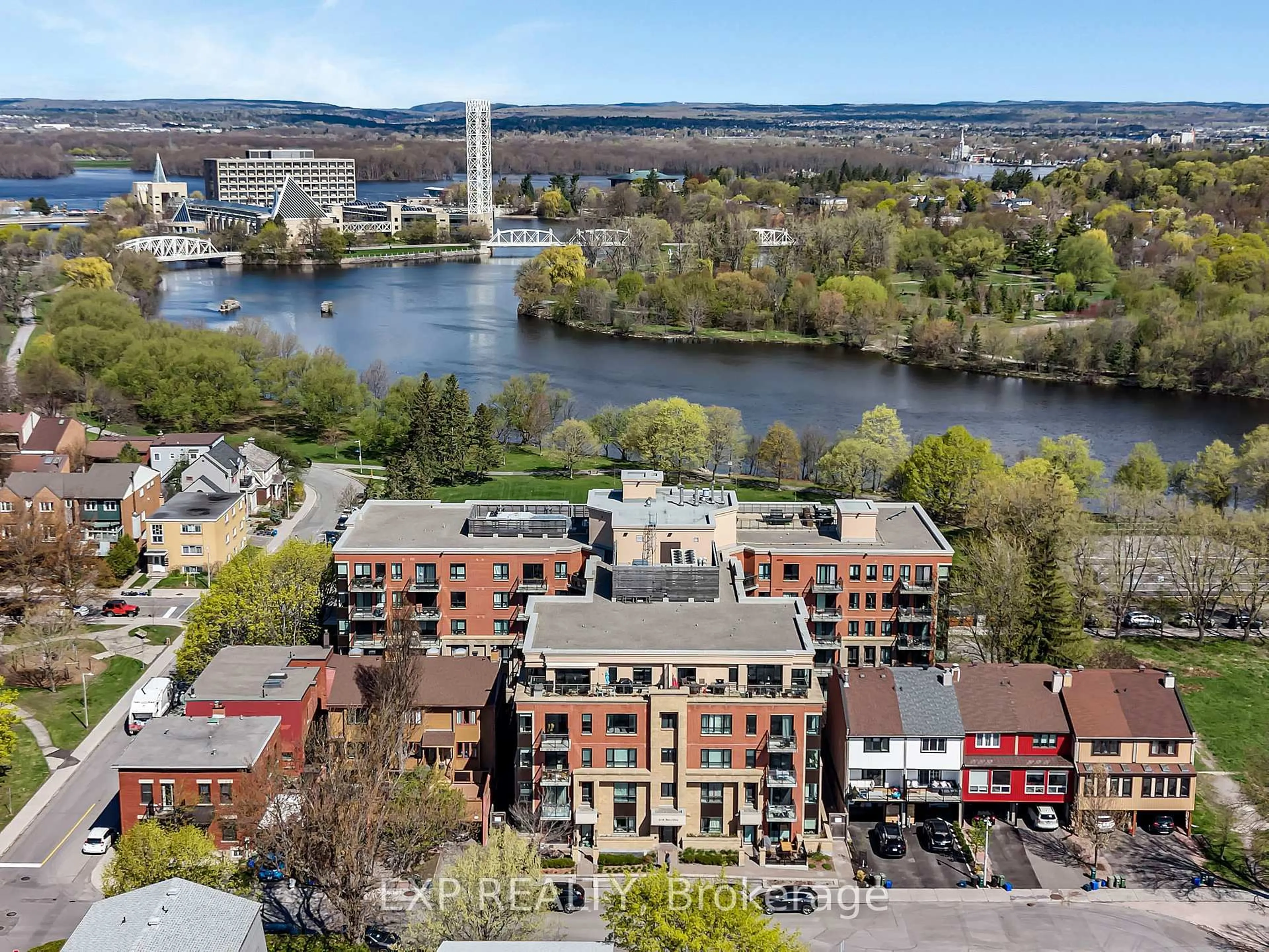 A pic from outside/outdoor area/front of a property/back of a property/a pic from drone, water/lake/river/ocean view for 316 Bruyere St #410, Ottawa Ontario K1N 0C3