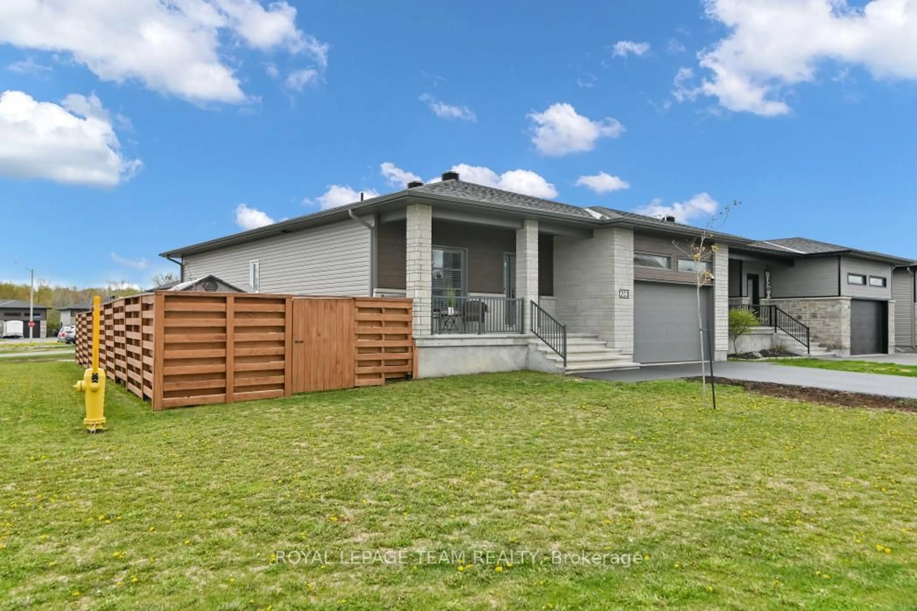 Unknown for 203 Filion St, Russell Ontario K0A 1W0