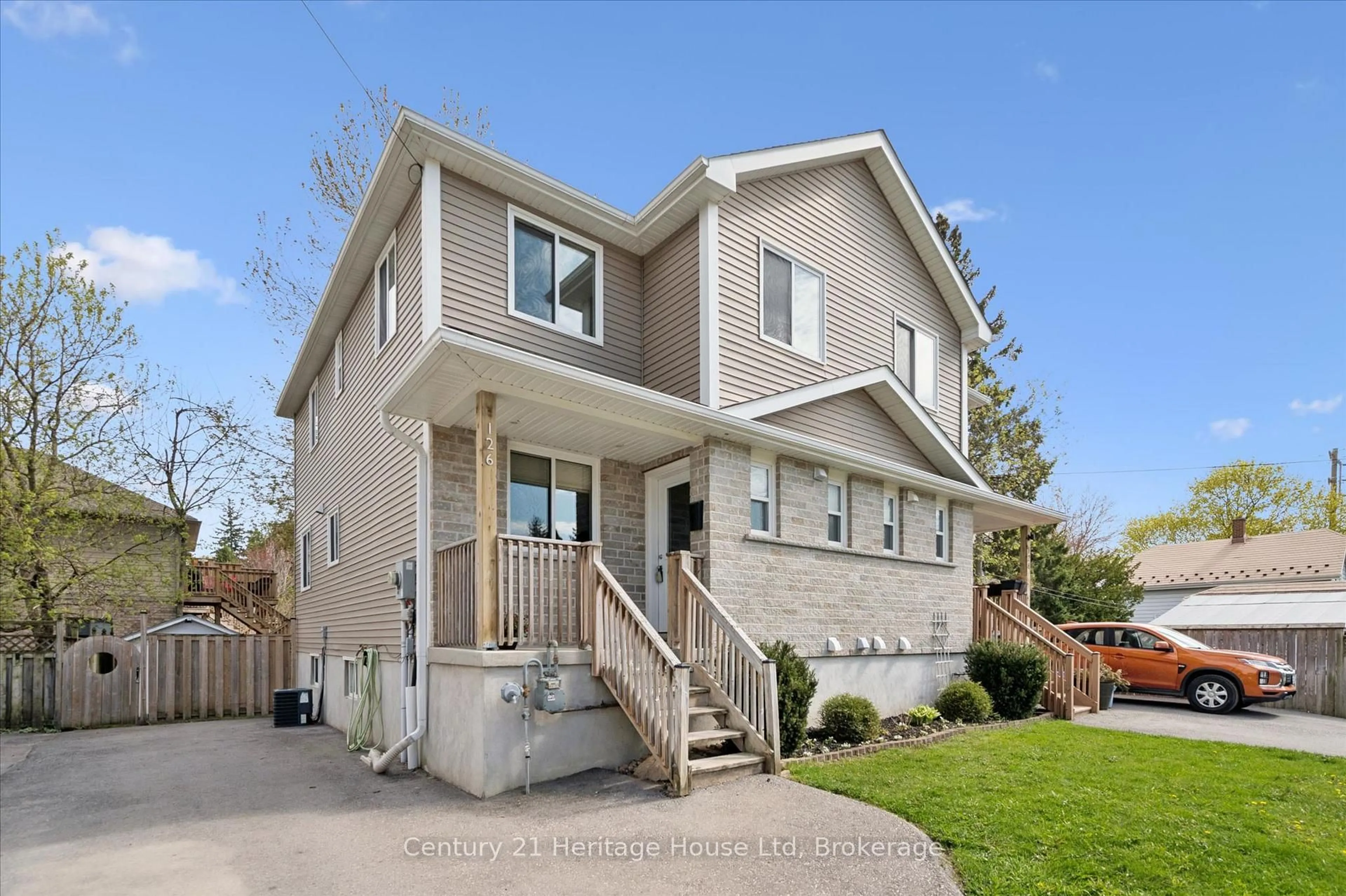 Home with vinyl exterior material, street for 126 Forfar St, Centre Wellington Ontario N1M 1B2
