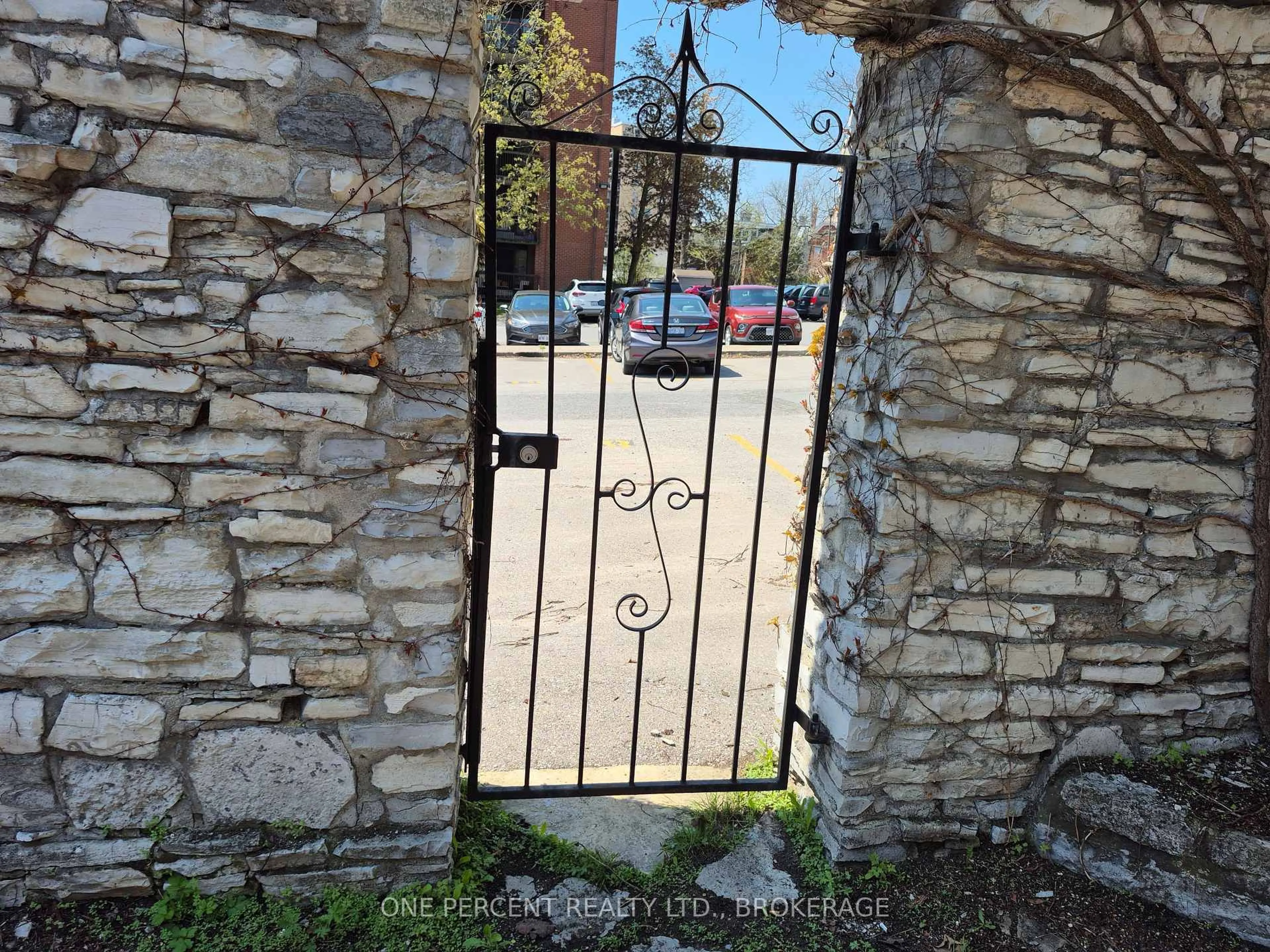 Unknown for 38 Lower Union St, Kingston Ontario K7L 2M9