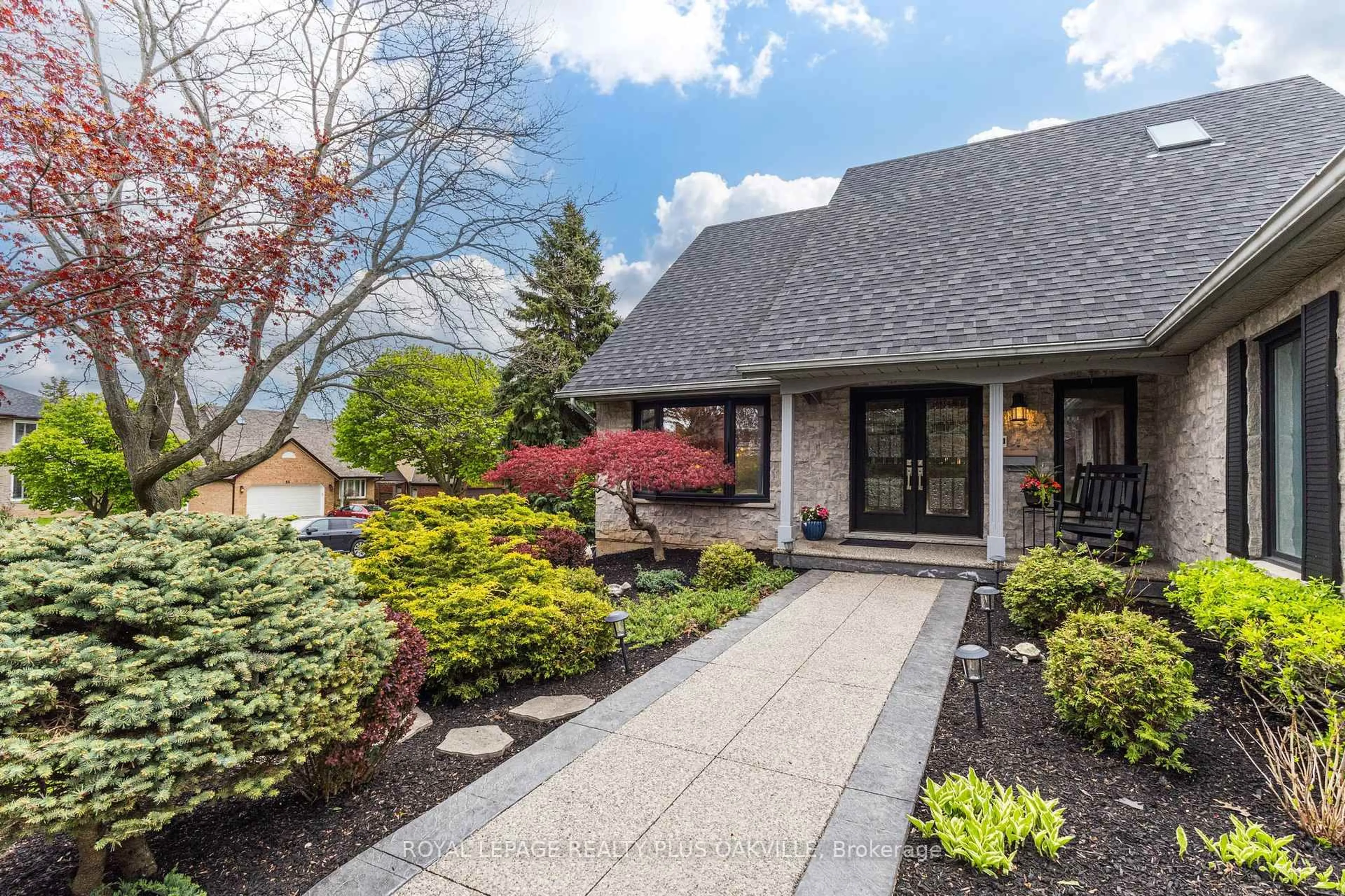 Unknown for 67 Honeysuckle Cres, Hamilton Ontario L9K 1B2