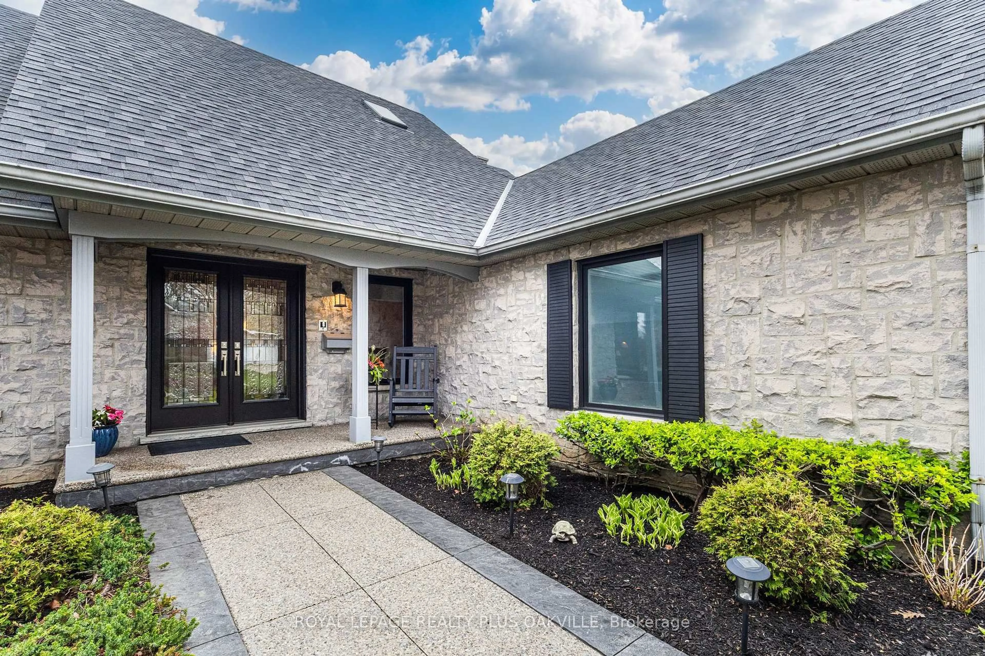 Unknown for 67 Honeysuckle Cres, Hamilton Ontario L9K 1B2