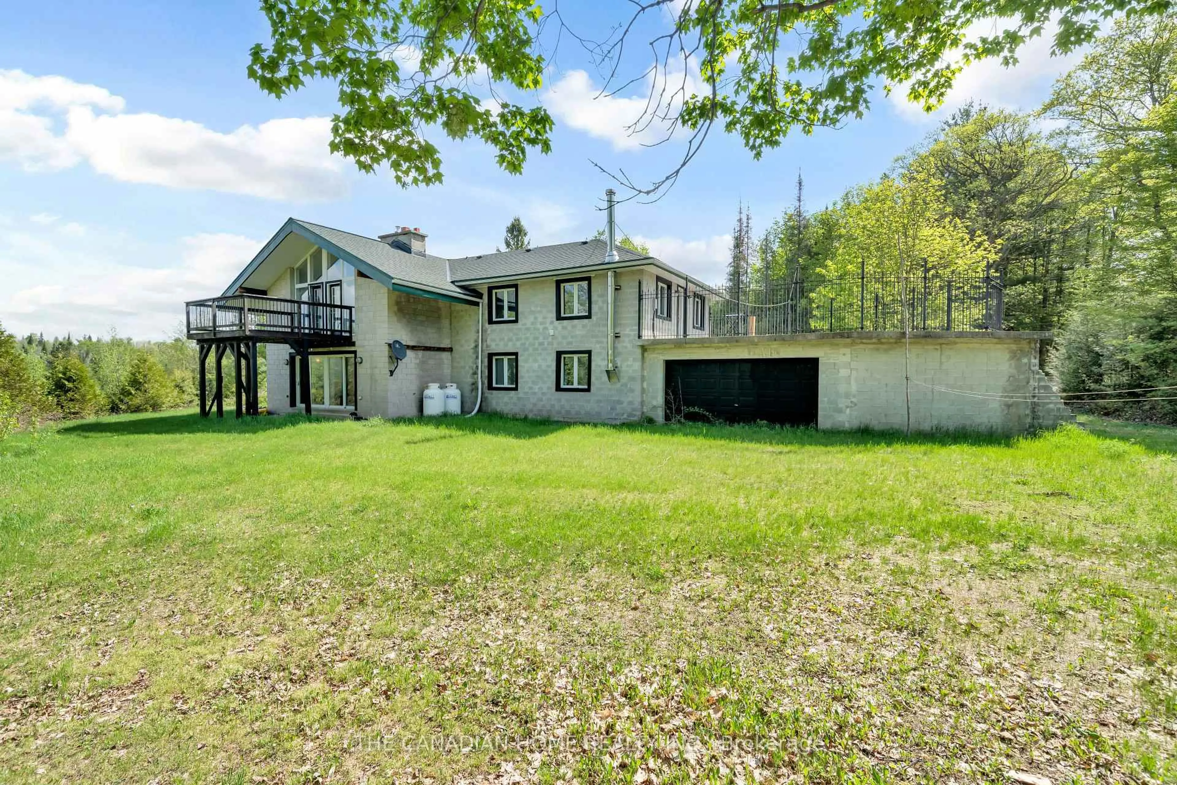 A pic from outside/outdoor area/front of a property/back of a property/a pic from drone, unknown for 5451 ARDEN Rd, Arden Ontario K0H 1B0