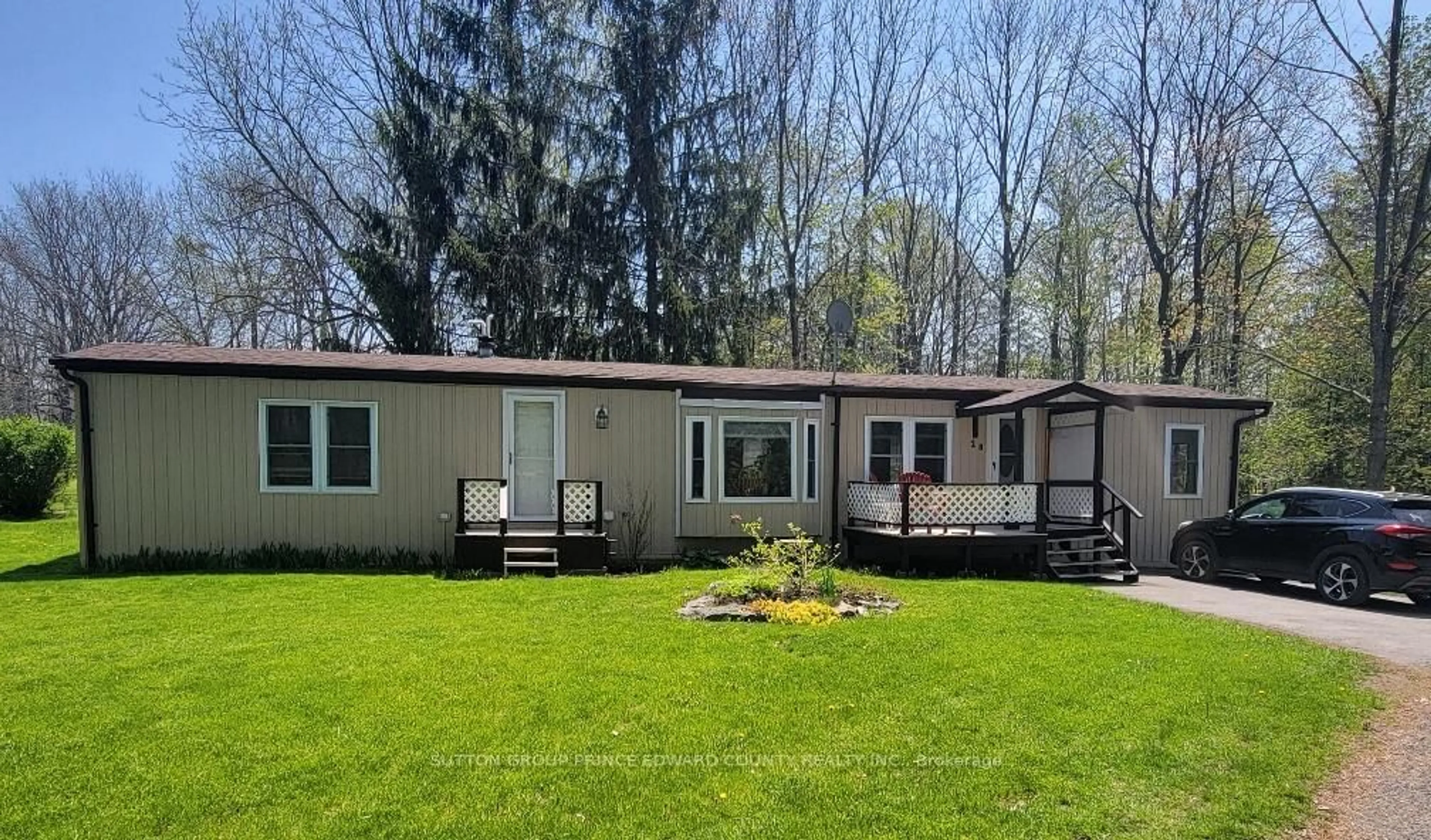 Home with vinyl exterior material, unknown for 528 County Road 10 Rd #Unit 28, Prince Edward County Ontario K0K 2T0