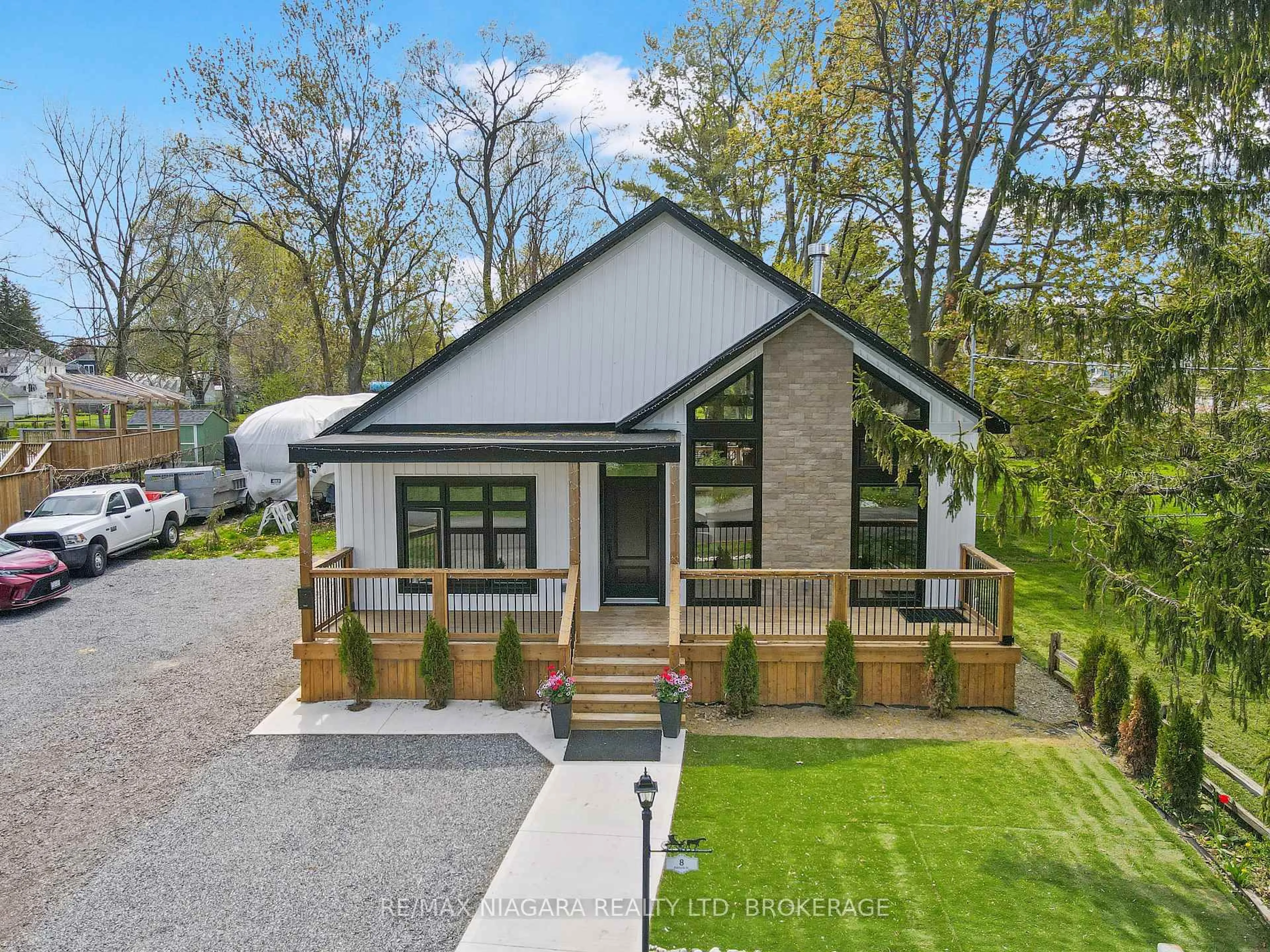 Home with brick exterior material, street for 8 Adelaide St, Fort Erie Ontario L2A 5K5
