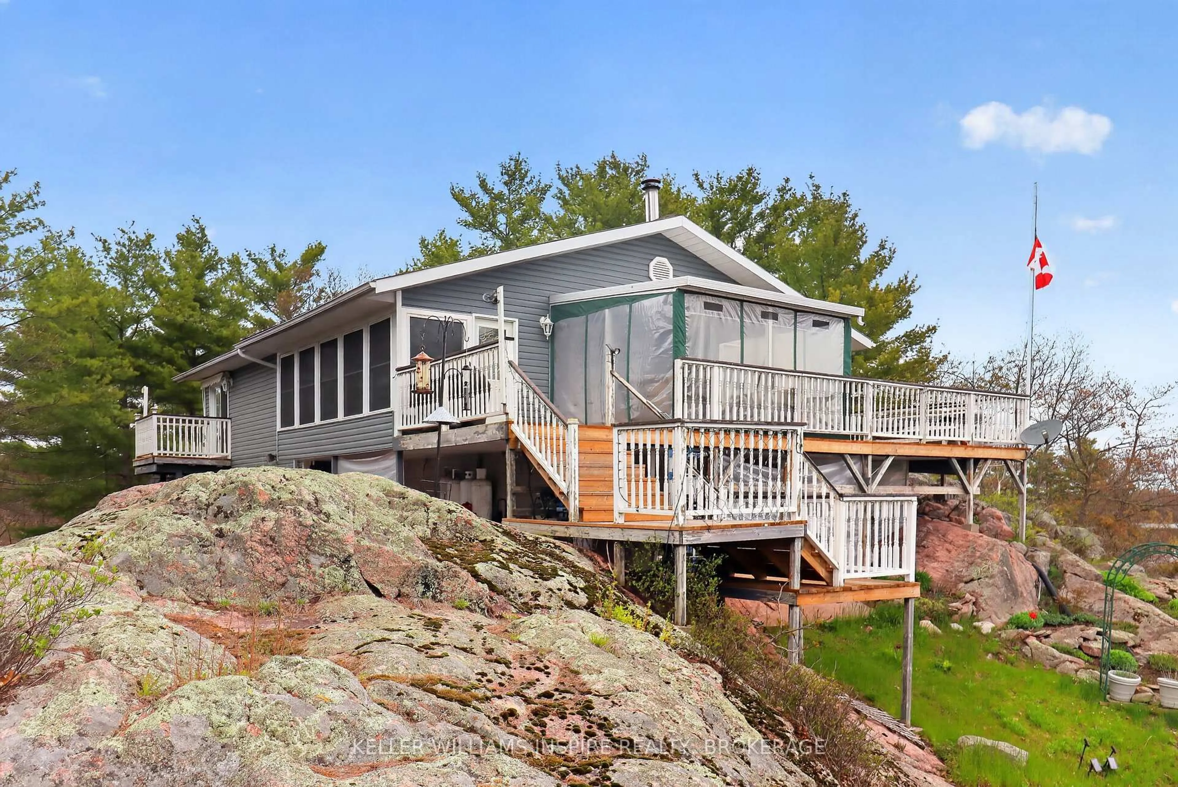 Home with vinyl exterior material, water/lake/river/ocean view for 2526 Sheffield Long Lake, Stone Mills Ontario K0K 1W0