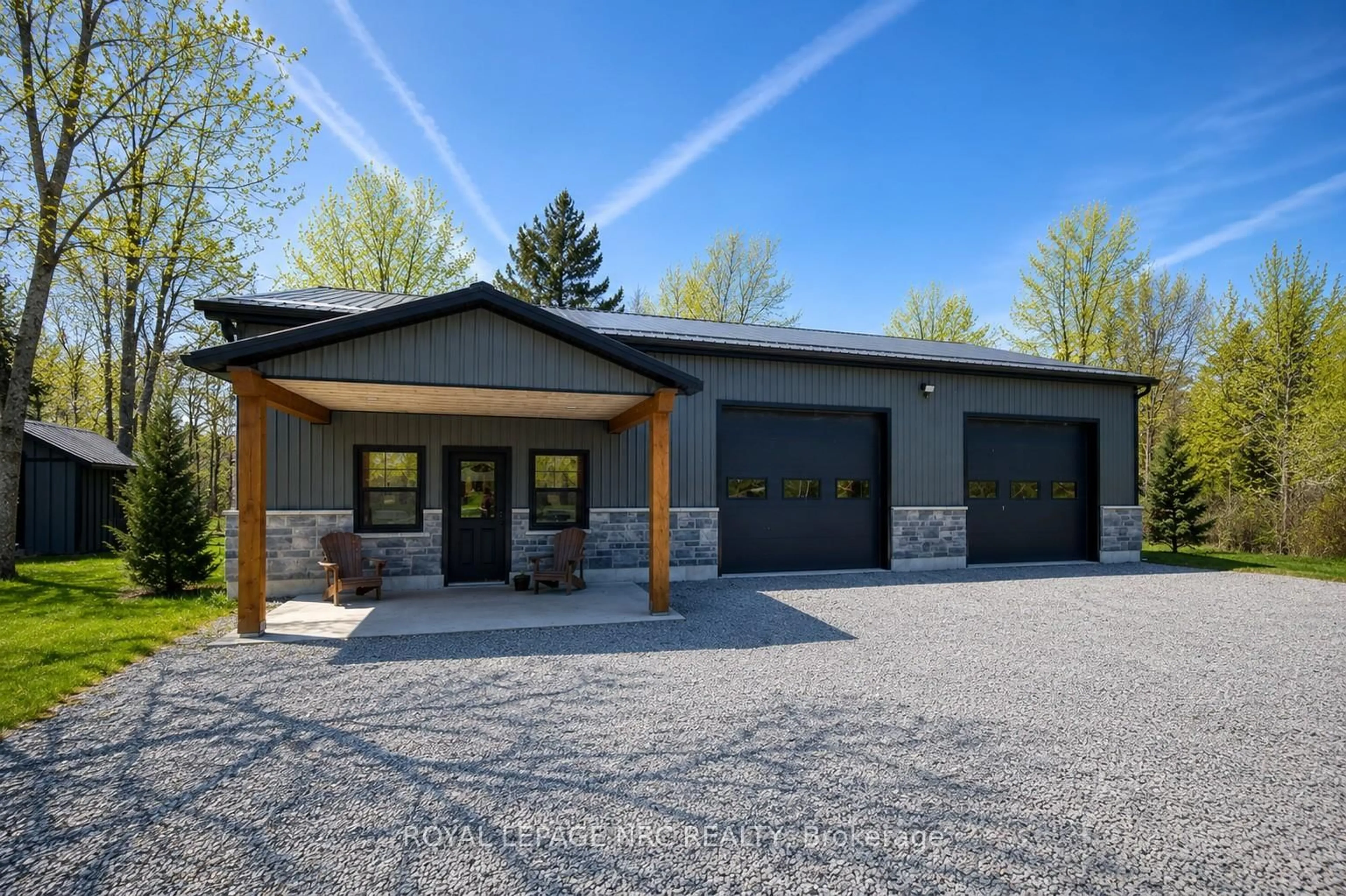 Indoor garage for 53616 Smith Rd, Wainfleet Ontario L0S 1V0