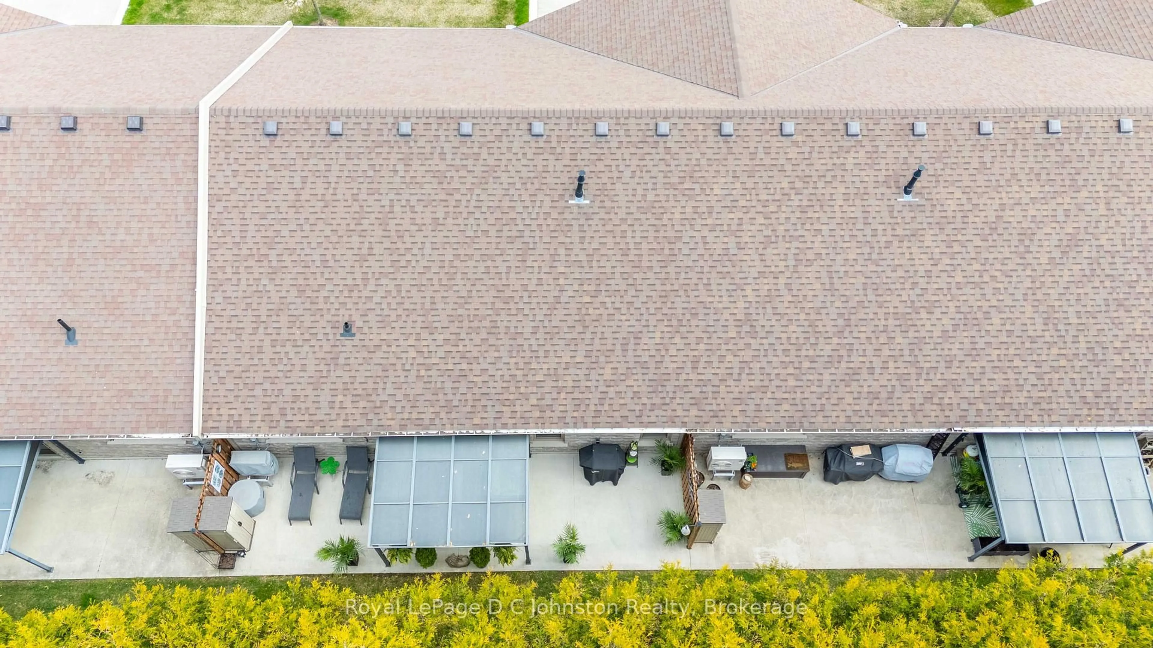 A pic from outside/outdoor area/front of a property/back of a property/a pic from drone, building for 246 Grey St #3, Saugeen Shores Ontario N0H 2L0