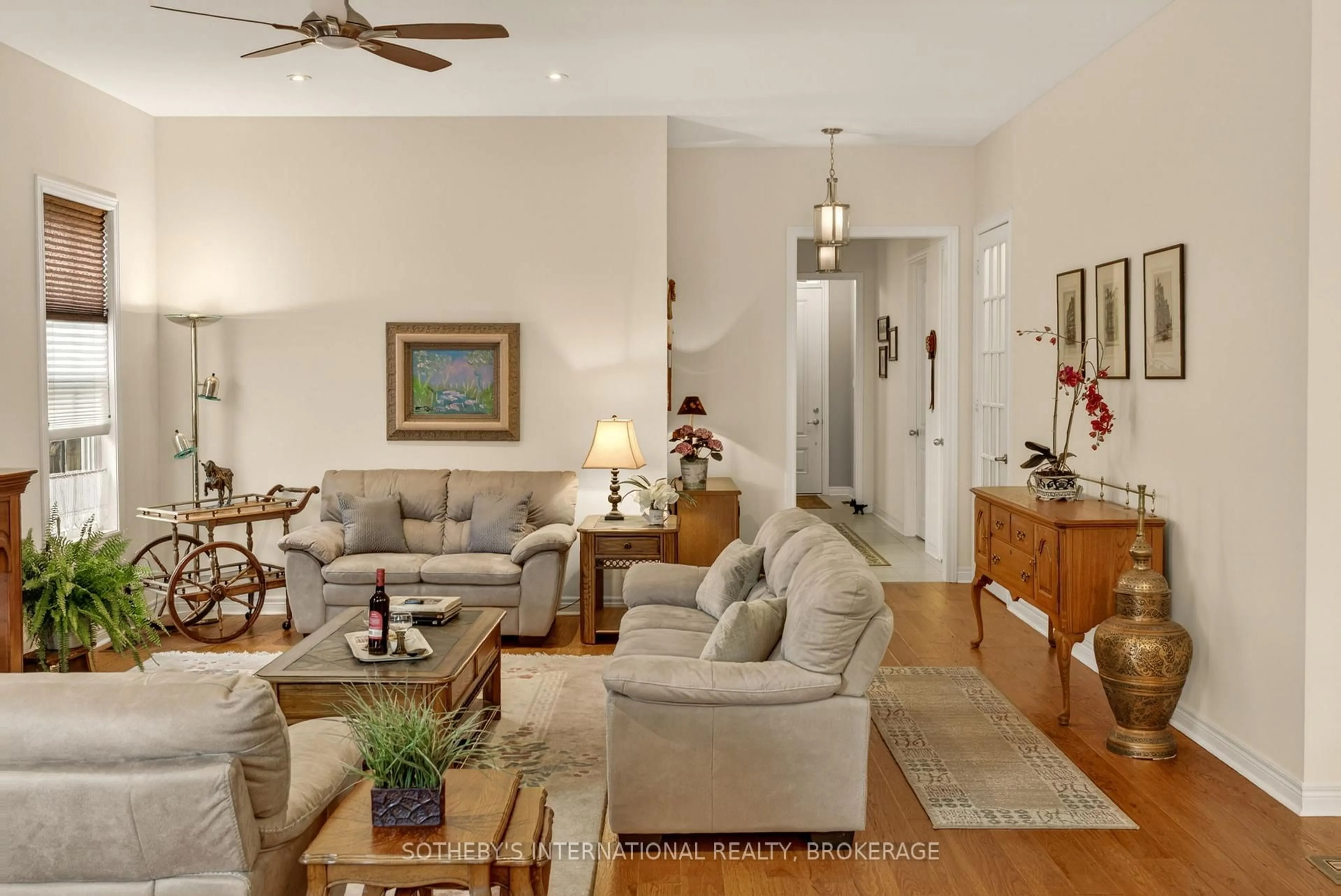 Living room with furniture, unknown for 51 Brock St, Niagara-on-the-Lake Ontario L0S 1J0